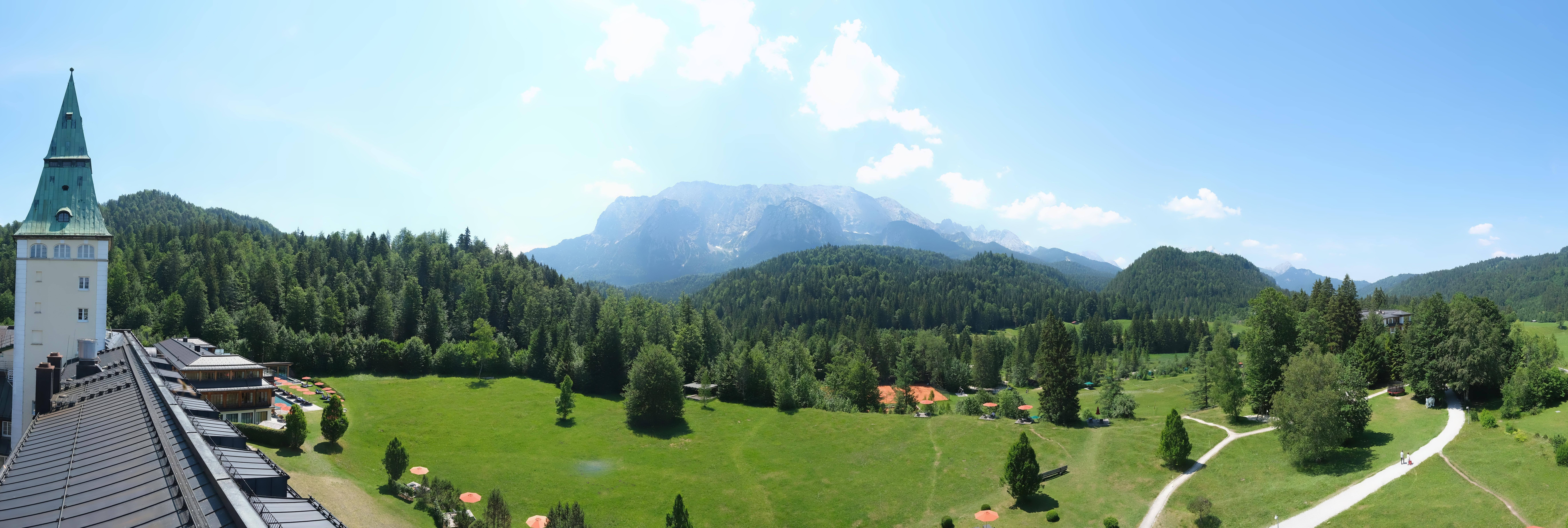 Archiv Foto Webcam Garmisch-Partenkirchen: Schloss Elmau