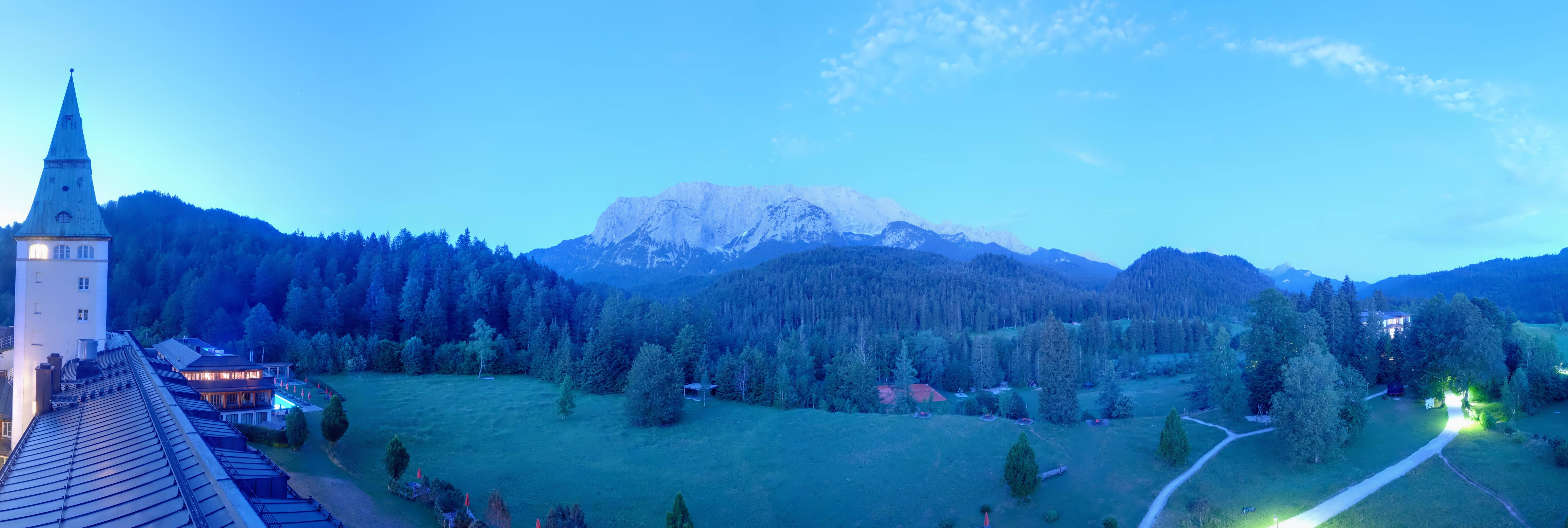 Archiv Foto Webcam Garmisch-Partenkirchen: Schloss Elmau