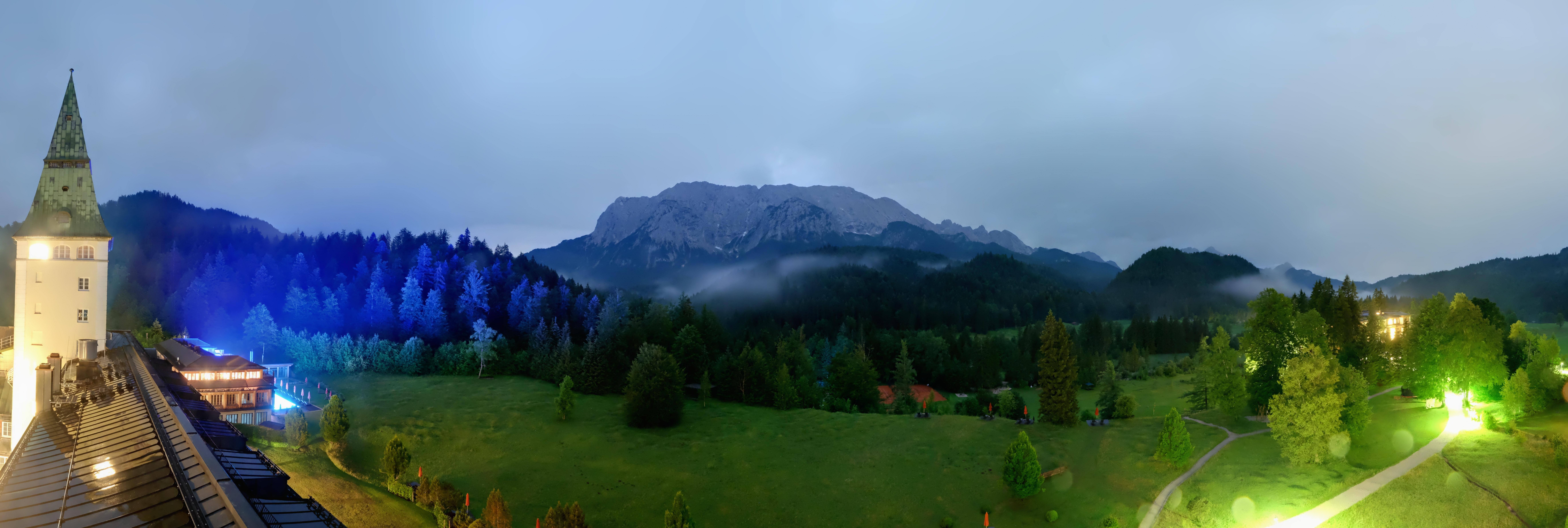 Archiv Foto Webcam Garmisch-Partenkirchen: Schloss Elmau