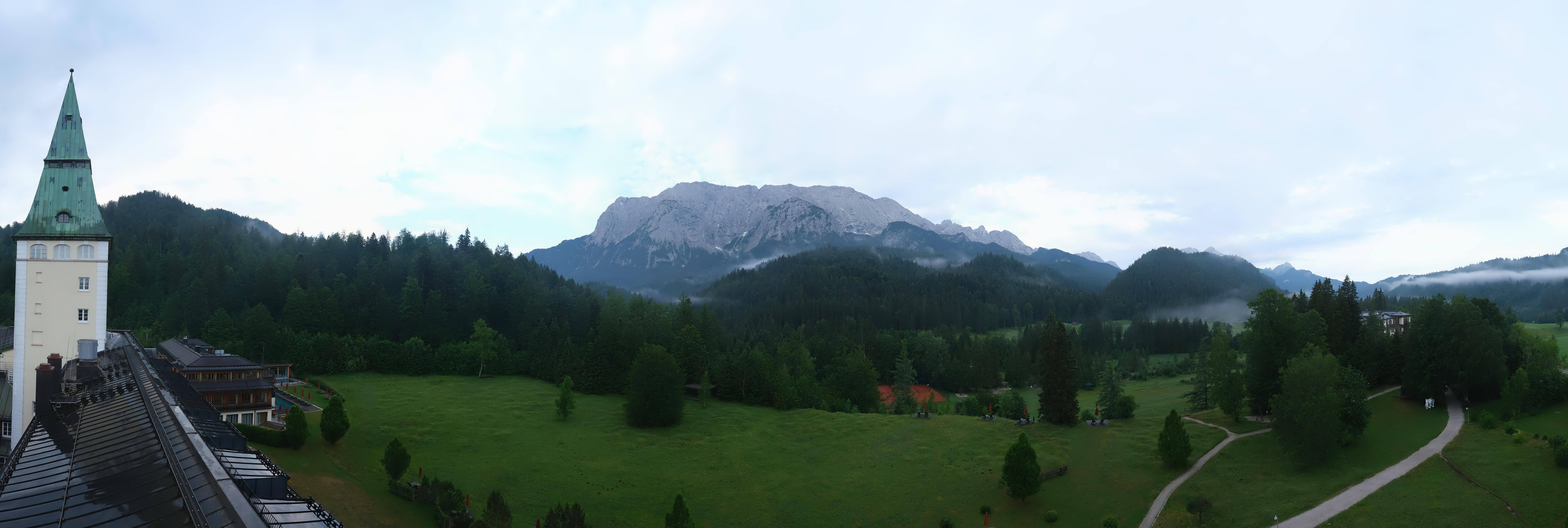 Archiv Foto Webcam Garmisch-Partenkirchen: Schloss Elmau