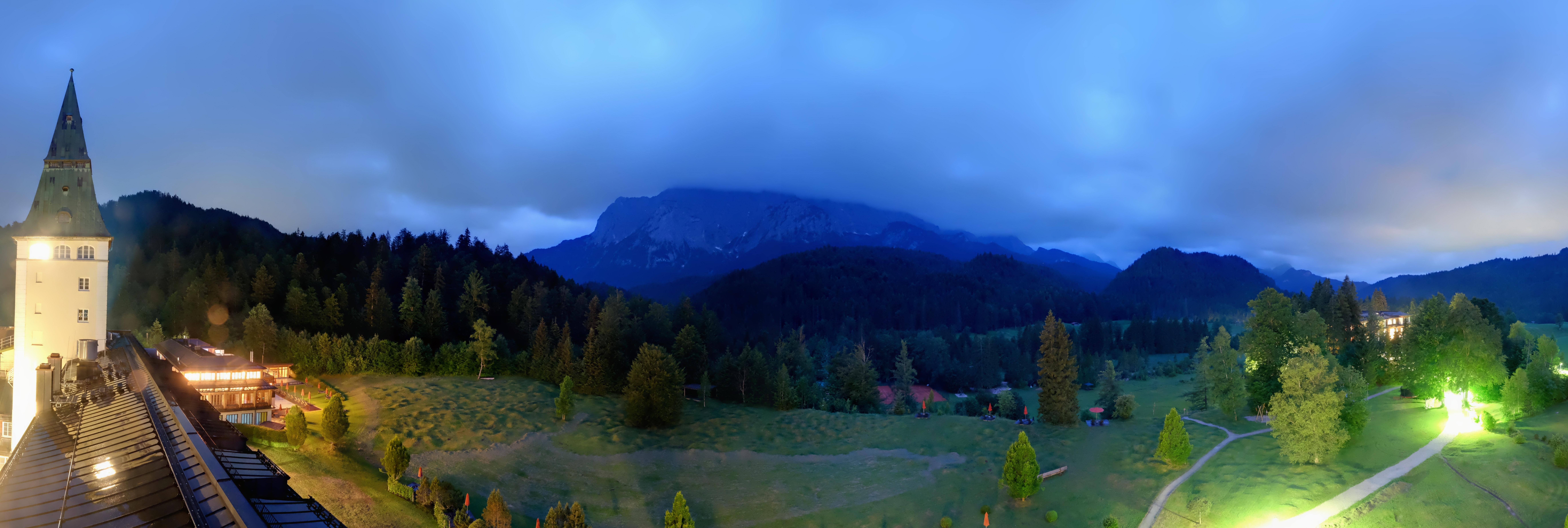 Archiv Foto Webcam Garmisch-Partenkirchen: Schloss Elmau