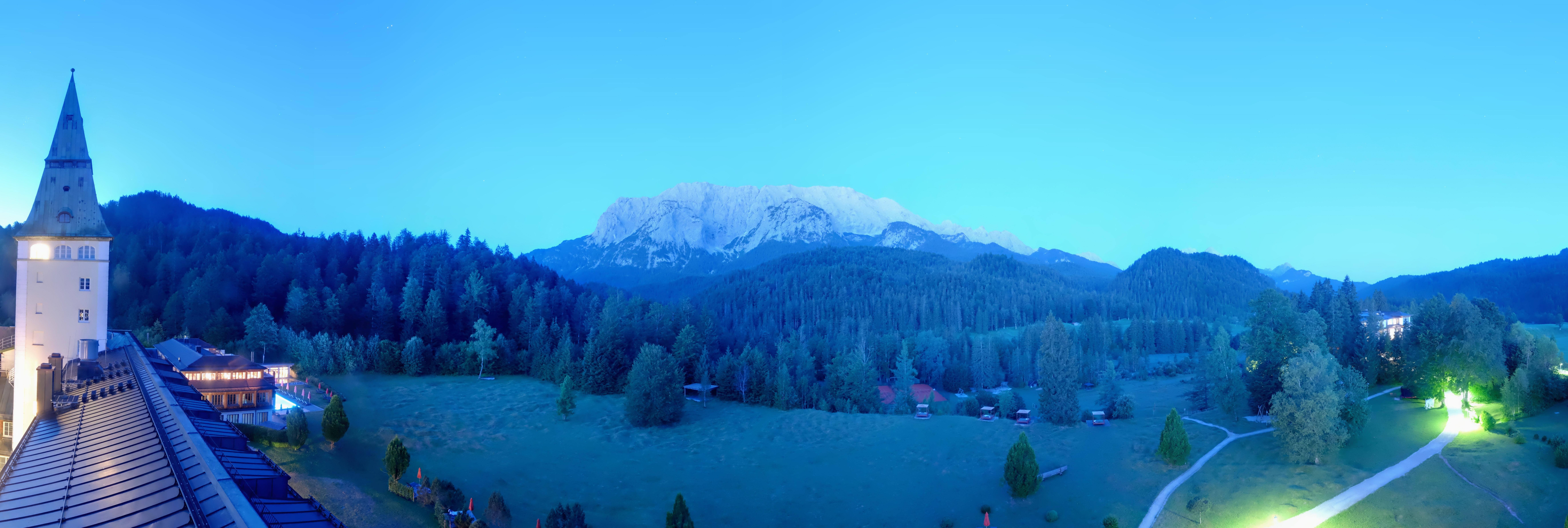 Archived image Webcam Schloss Elmau Luxury Spa Retreat