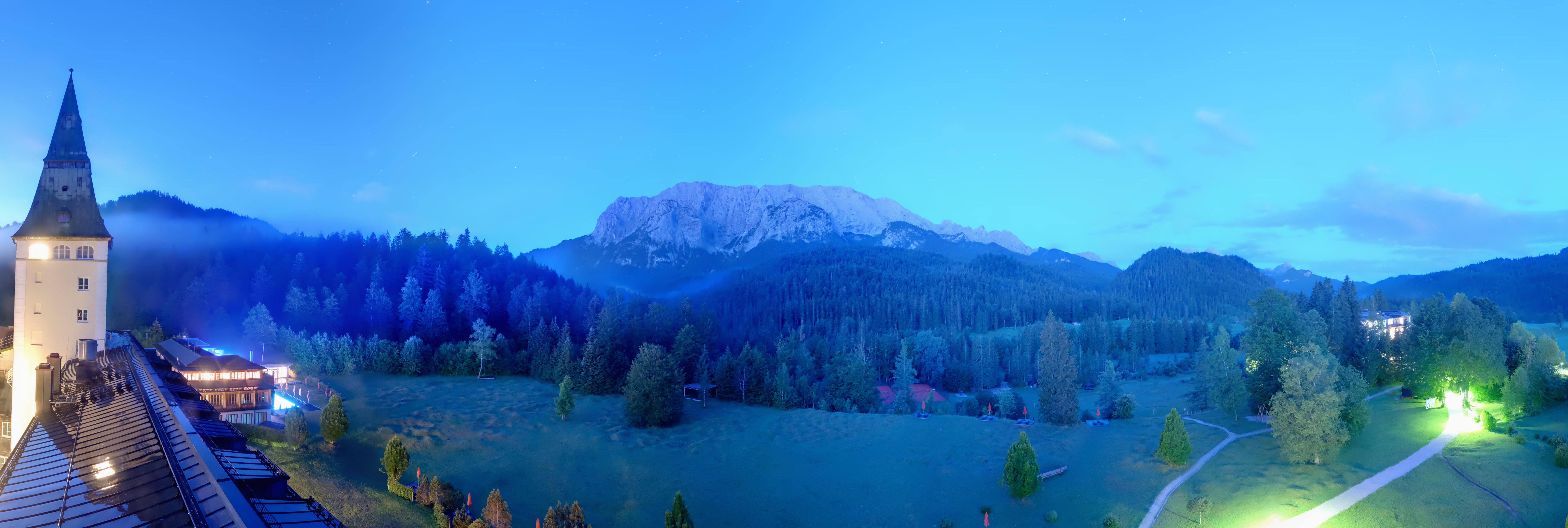 Archiv Foto Webcam Garmisch-Partenkirchen: Schloss Elmau