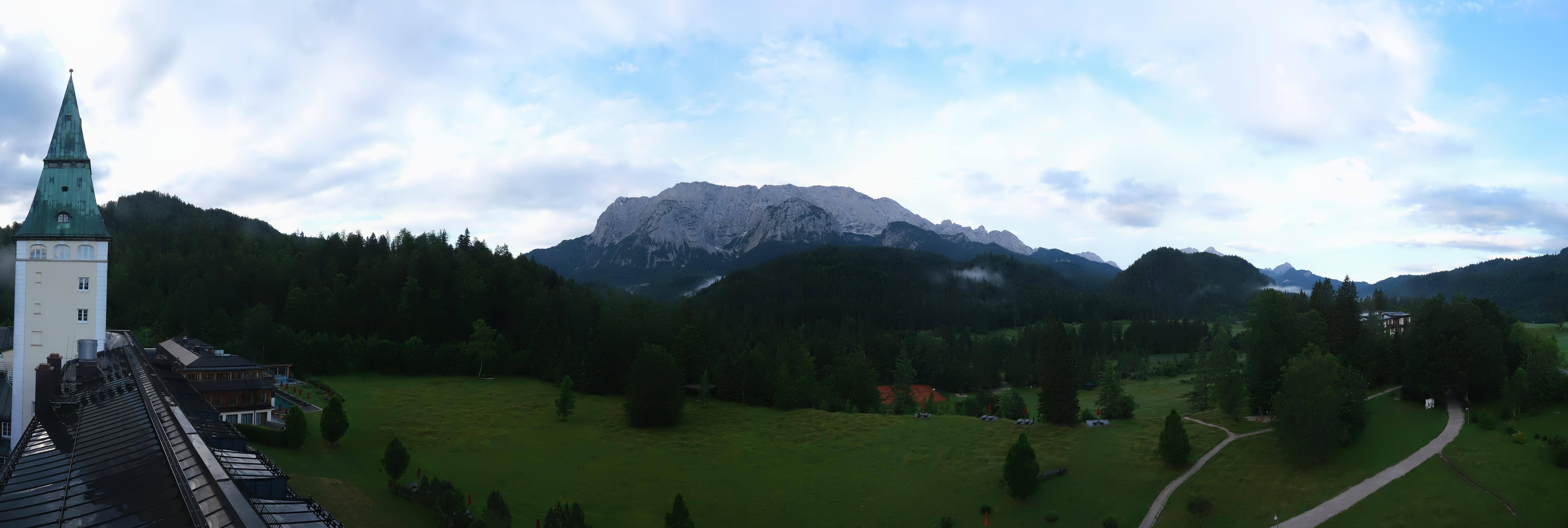 Archiv Foto Webcam Garmisch-Partenkirchen: Schloss Elmau