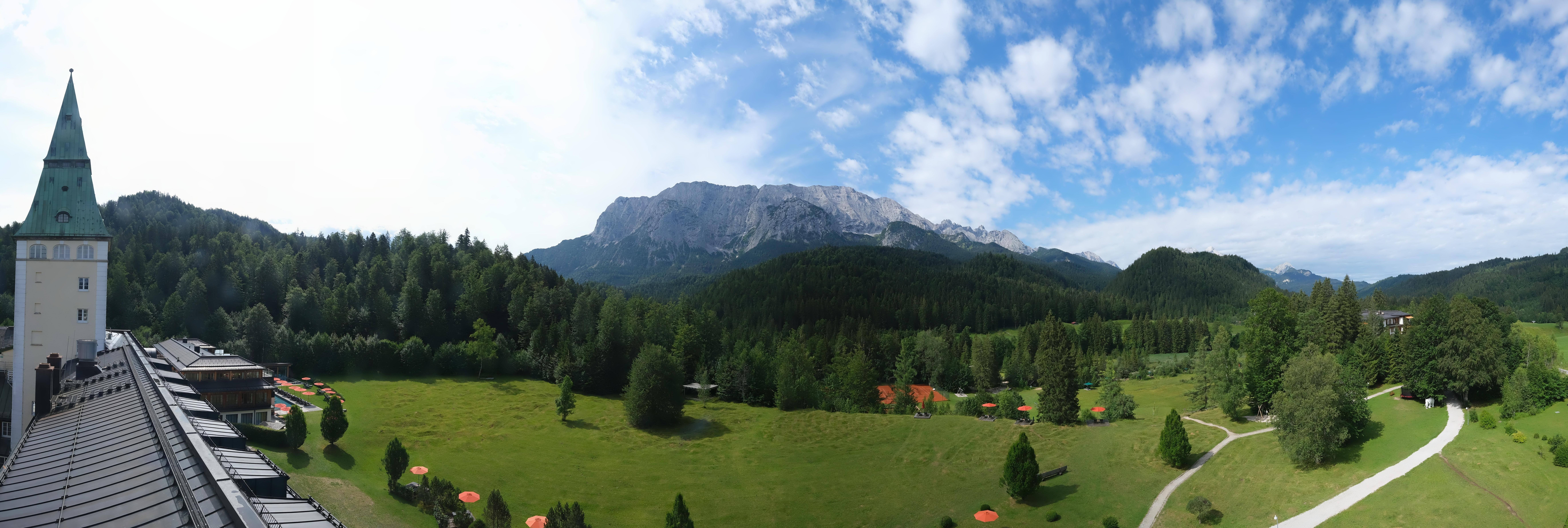 Archiv Foto Webcam Garmisch-Partenkirchen: Schloss Elmau