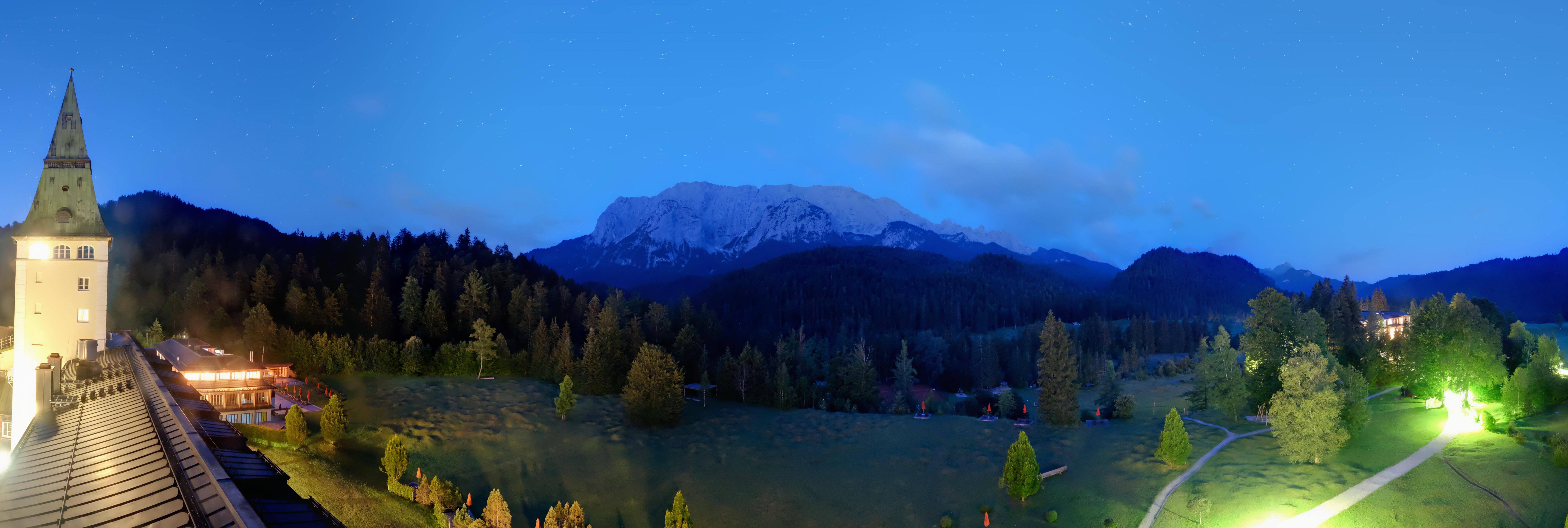 Archived image Webcam Schloss Elmau Luxury Spa Retreat
