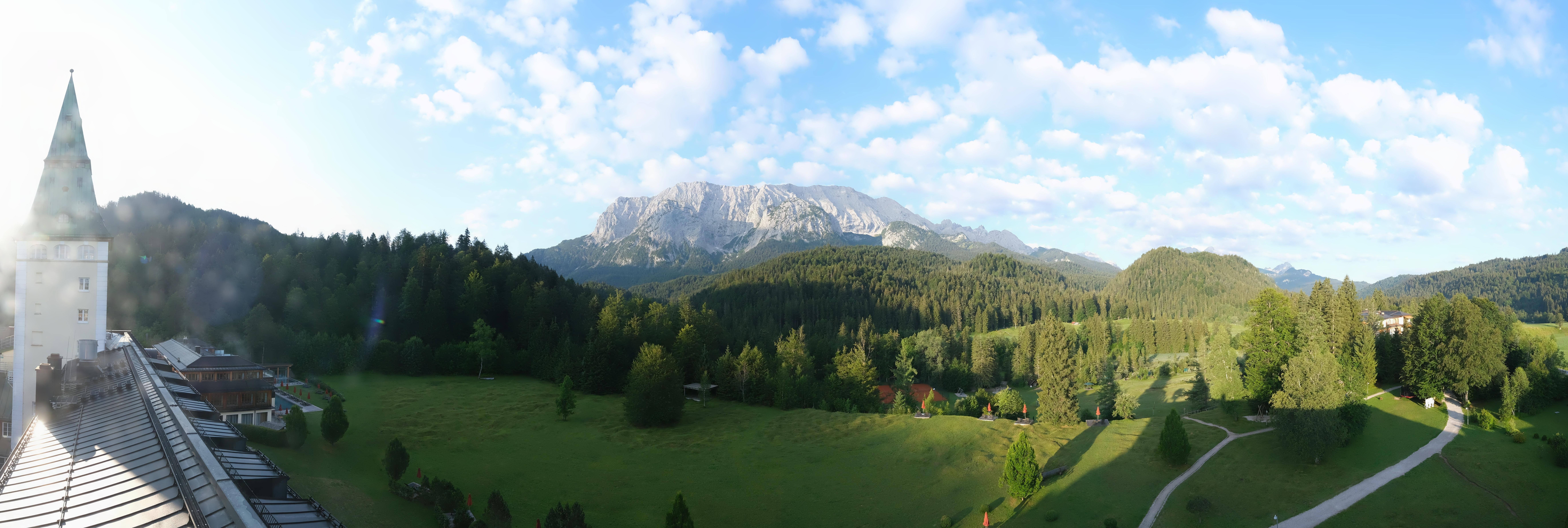 Archiv Foto Webcam Garmisch-Partenkirchen: Schloss Elmau