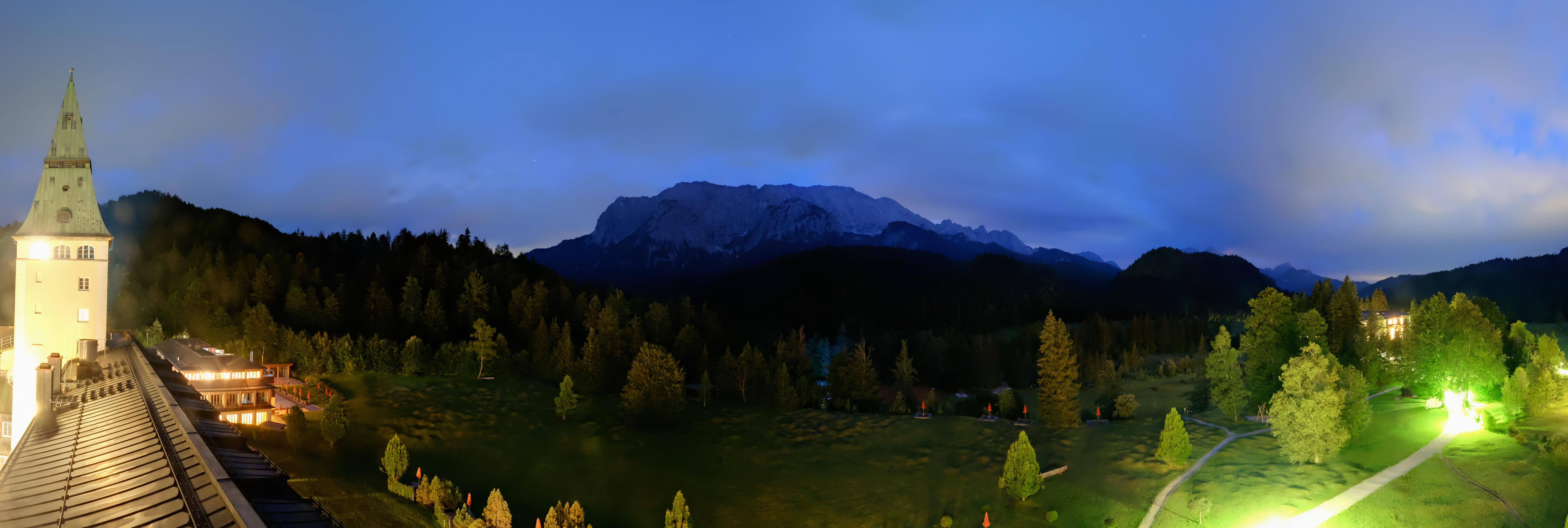 Archiv Foto Webcam Garmisch-Partenkirchen: Schloss Elmau