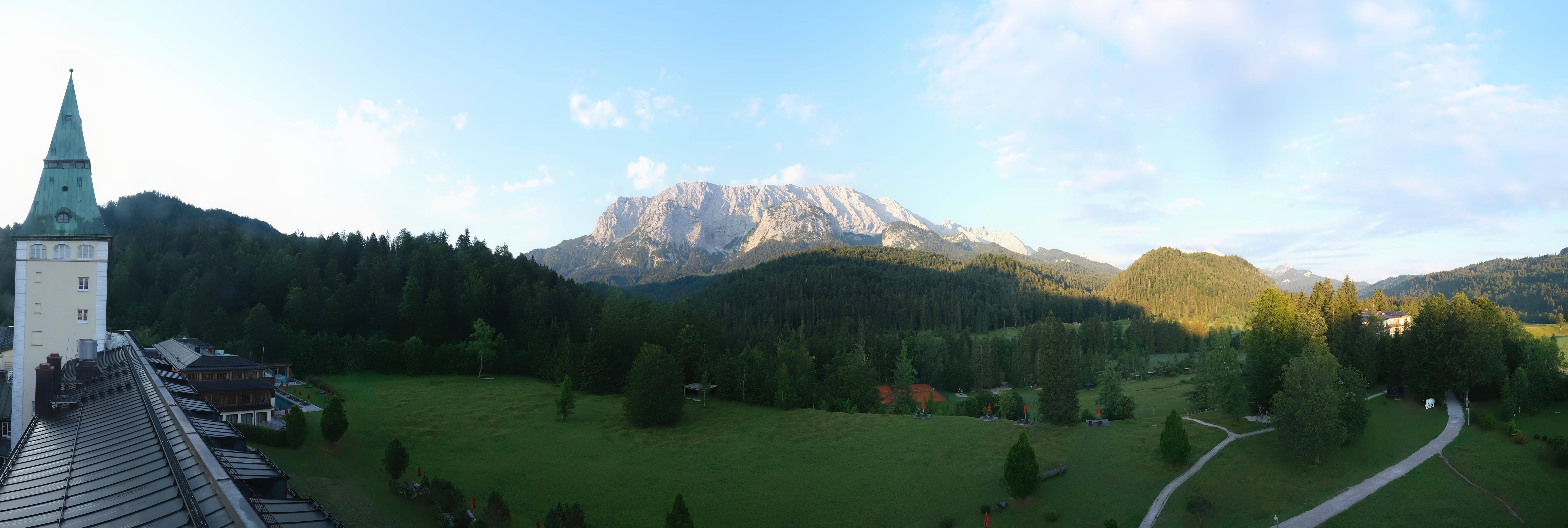 Archiv Foto Webcam Garmisch-Partenkirchen: Schloss Elmau
