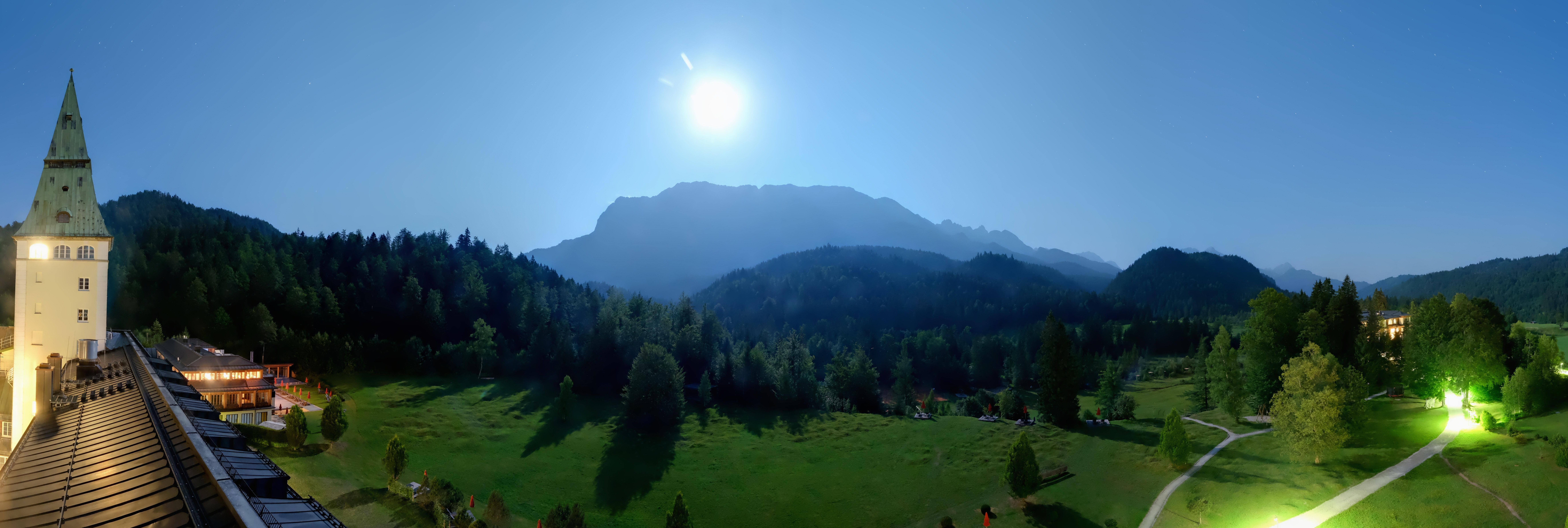 Archiv Foto Webcam Garmisch-Partenkirchen: Schloss Elmau