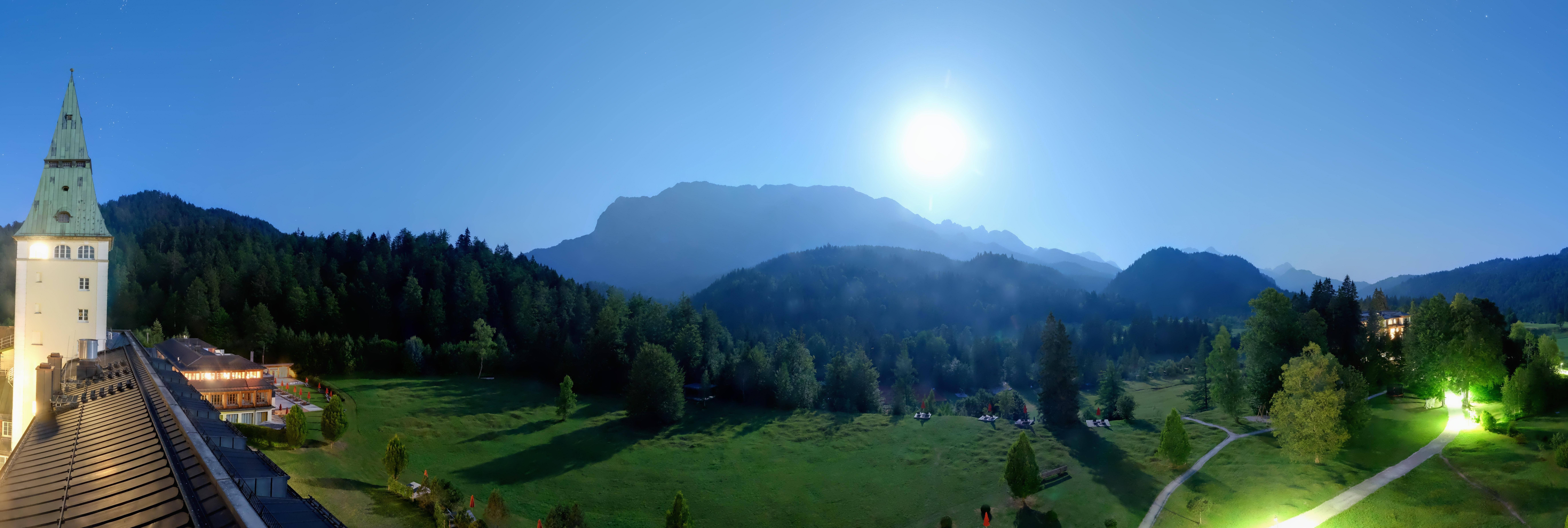 Archiv Foto Webcam Garmisch-Partenkirchen: Schloss Elmau