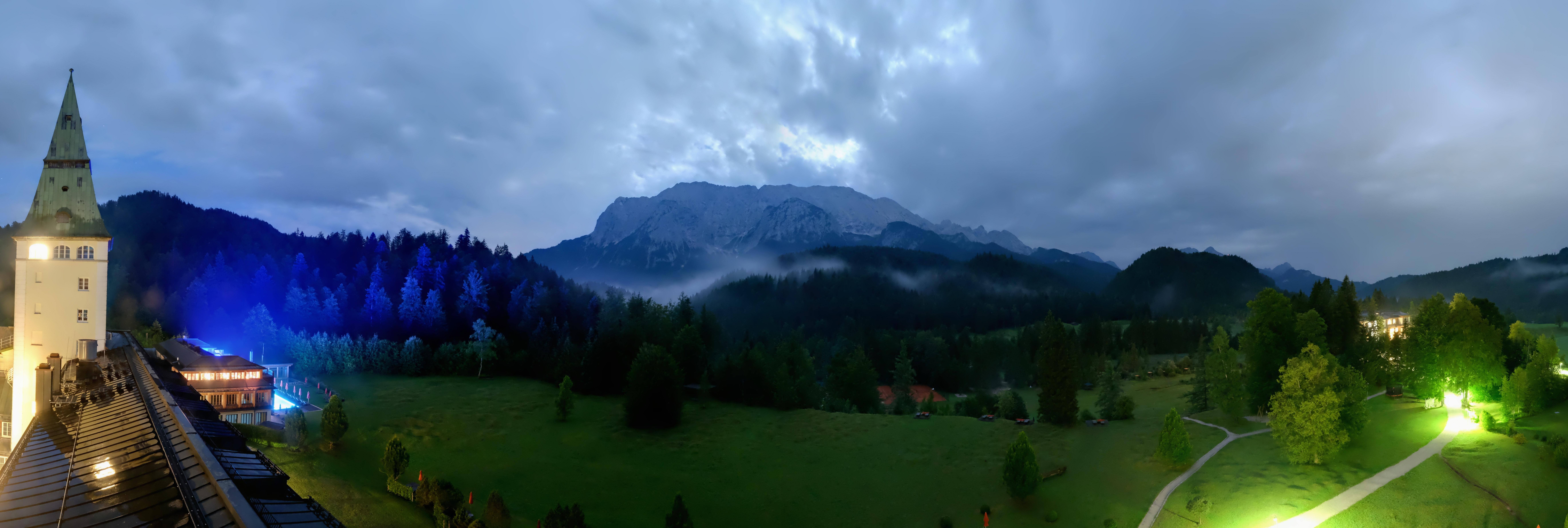 Archiv Foto Webcam Garmisch-Partenkirchen: Schloss Elmau