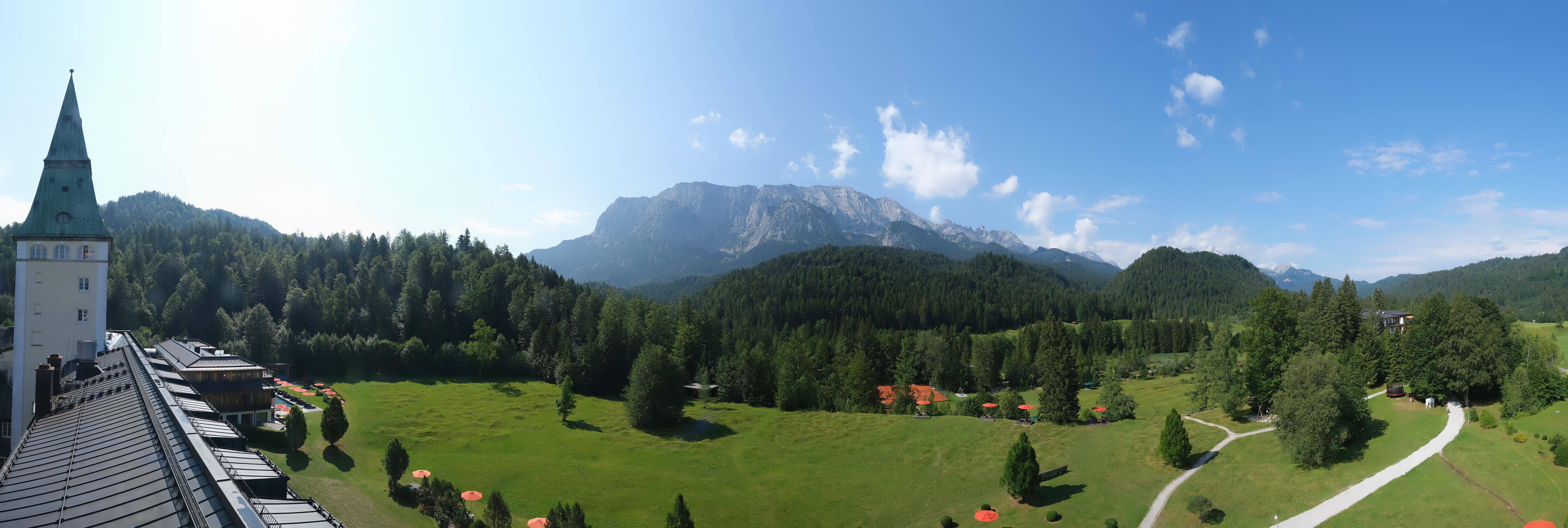 Archiv Foto Webcam Garmisch-Partenkirchen: Schloss Elmau