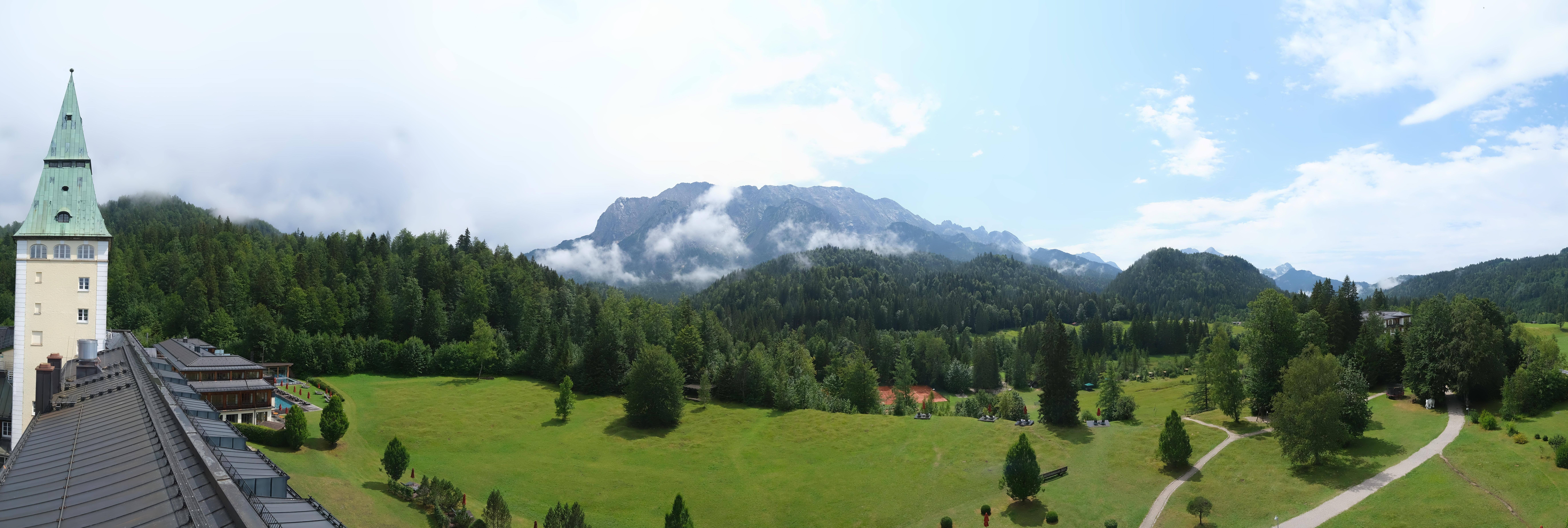Archiv Foto Webcam Garmisch-Partenkirchen: Schloss Elmau