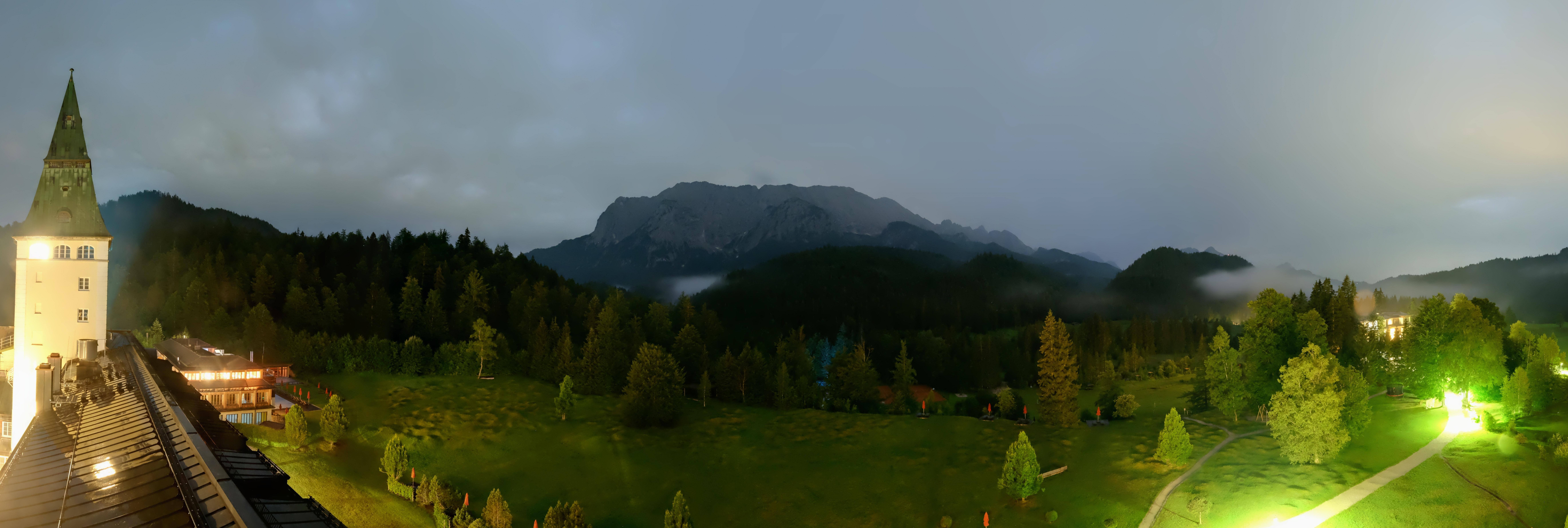 Archiv Foto Webcam Garmisch-Partenkirchen: Schloss Elmau