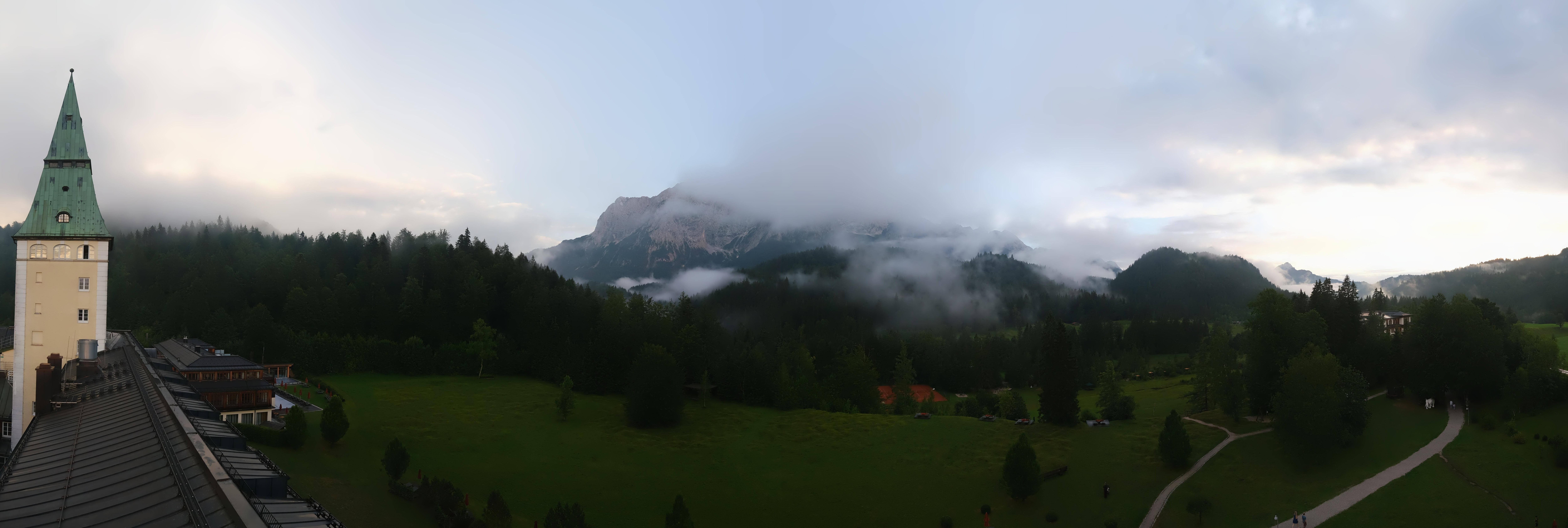 Archiv Foto Webcam Garmisch-Partenkirchen: Schloss Elmau