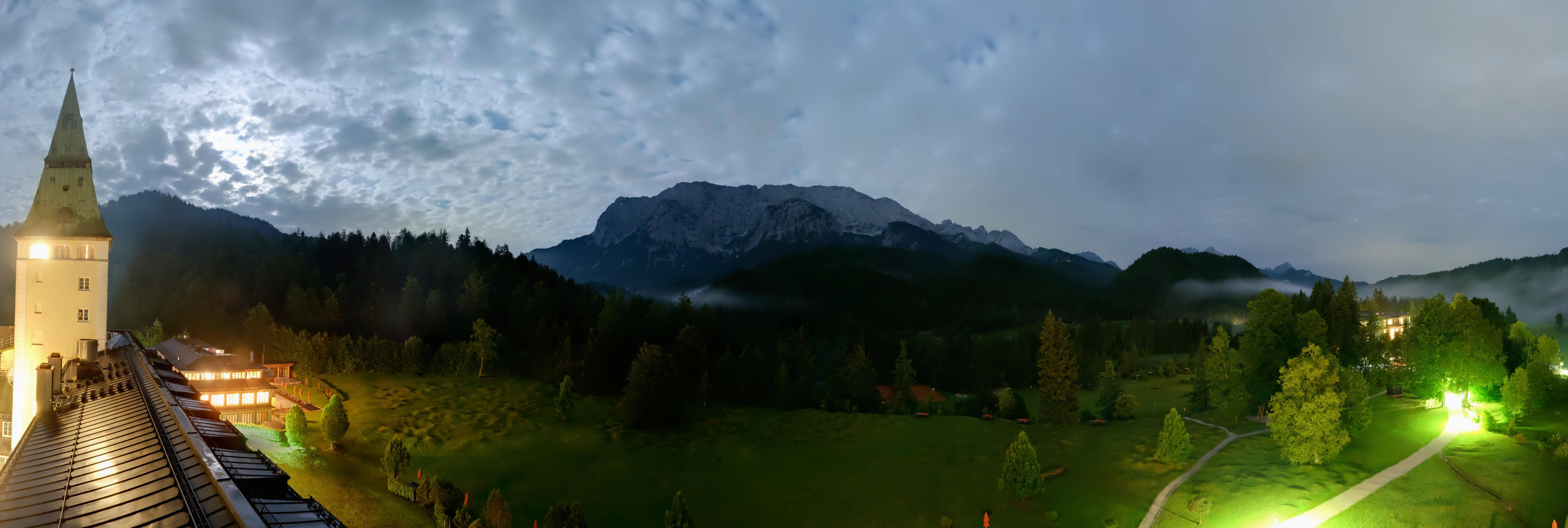 Archiv Foto Webcam Garmisch-Partenkirchen: Schloss Elmau