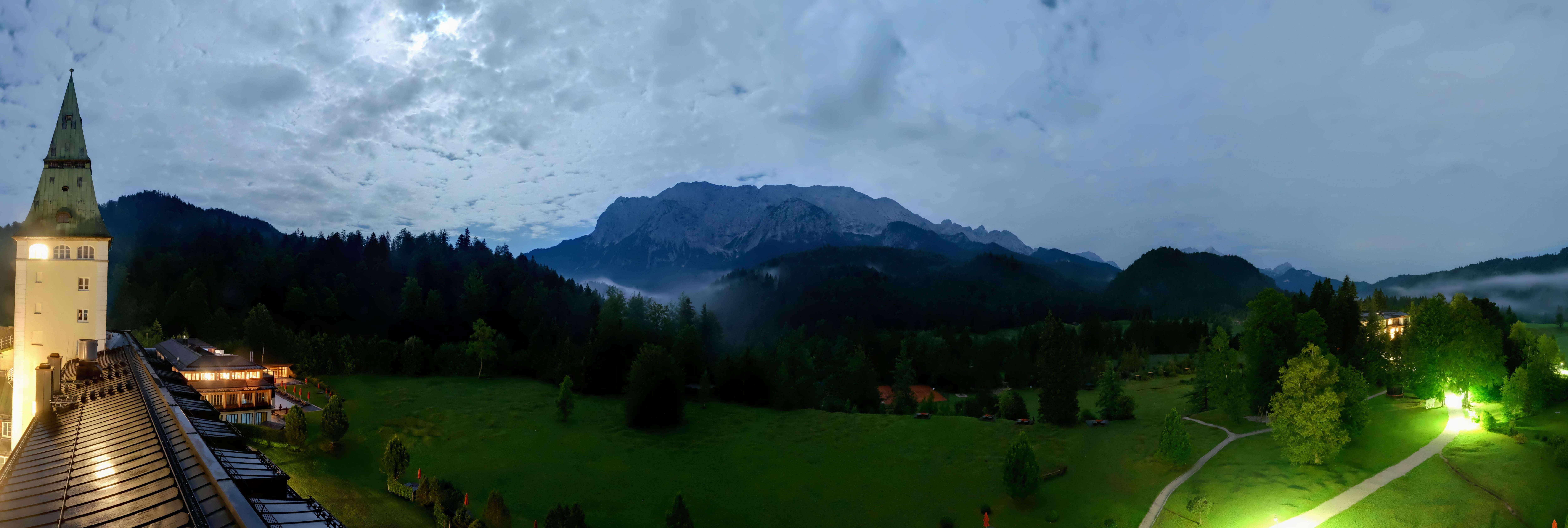 Archiv Foto Webcam Garmisch-Partenkirchen: Schloss Elmau