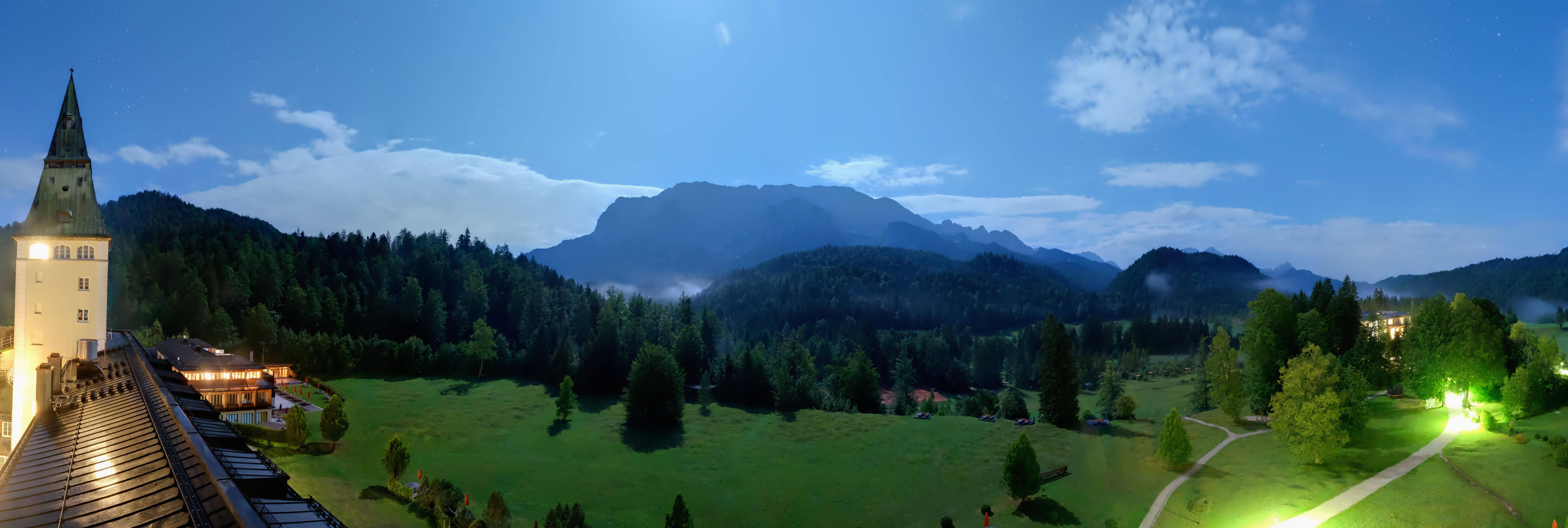 Archiv Foto Webcam Garmisch-Partenkirchen: Schloss Elmau