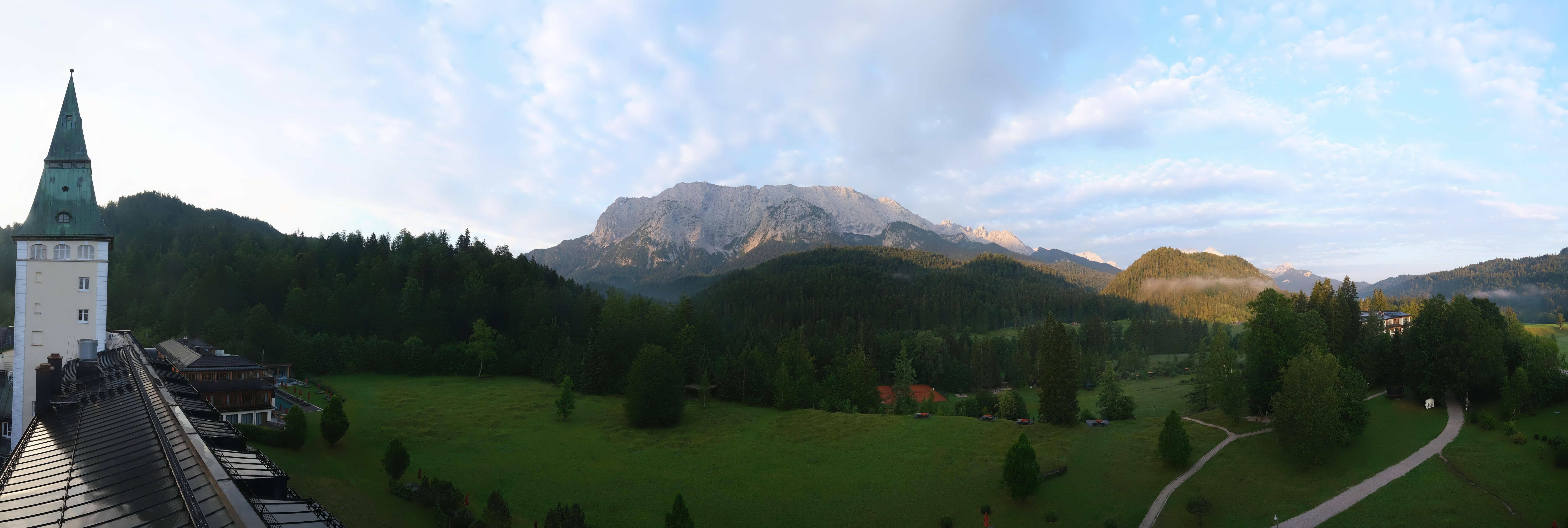 Archiv Foto Webcam Garmisch-Partenkirchen: Schloss Elmau