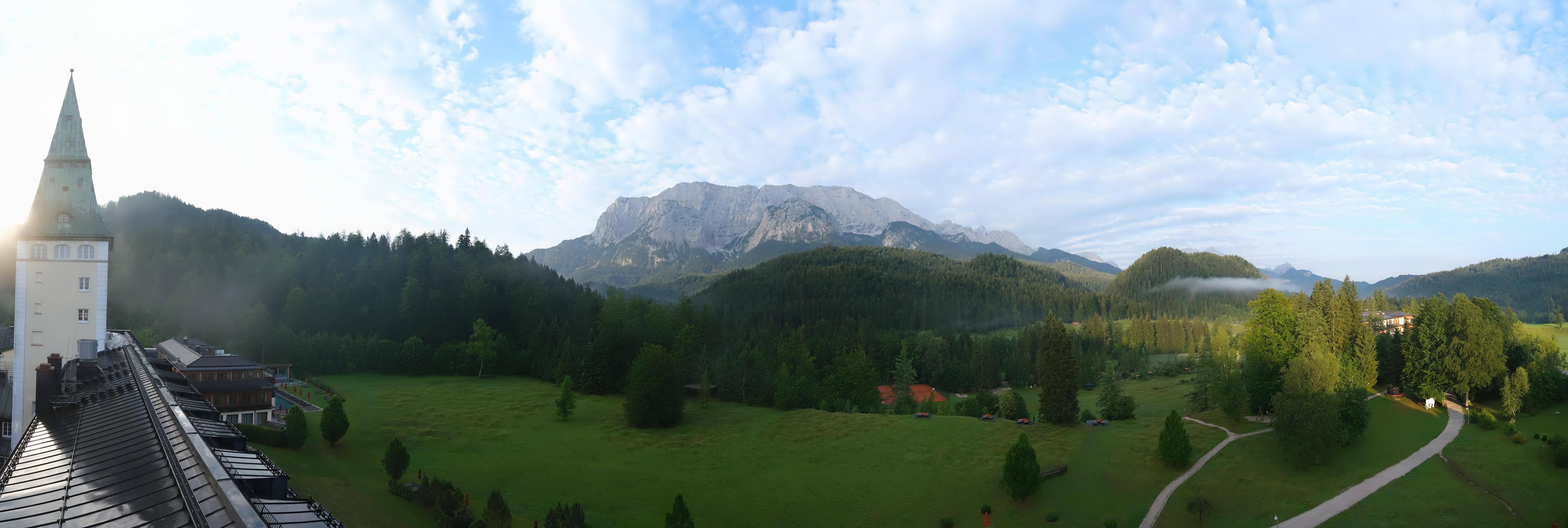 Archiv Foto Webcam Garmisch-Partenkirchen: Schloss Elmau
