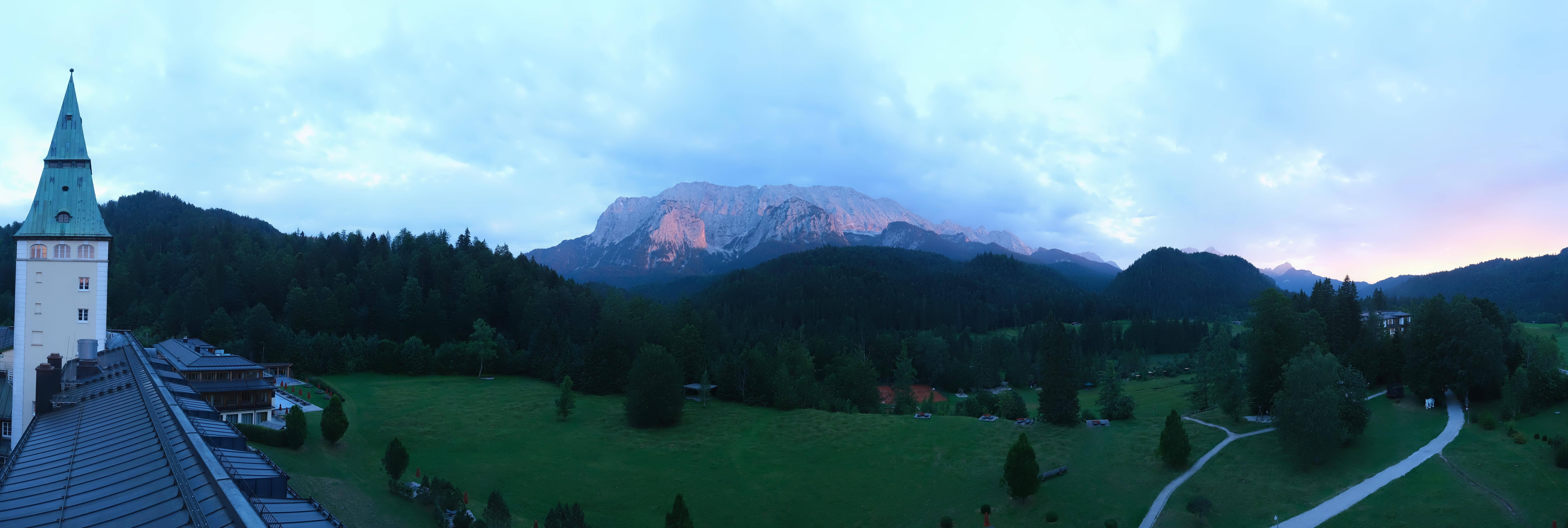 Archiv Foto Webcam Garmisch-Partenkirchen: Schloss Elmau