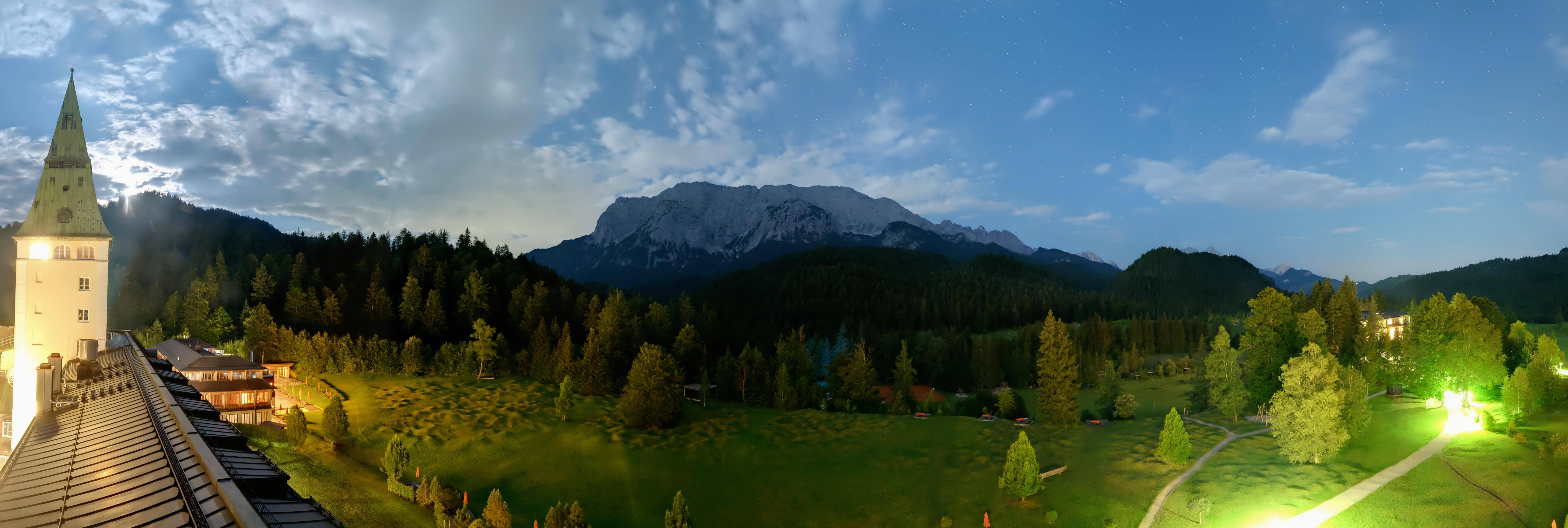 Archiv Foto Webcam Garmisch-Partenkirchen: Schloss Elmau