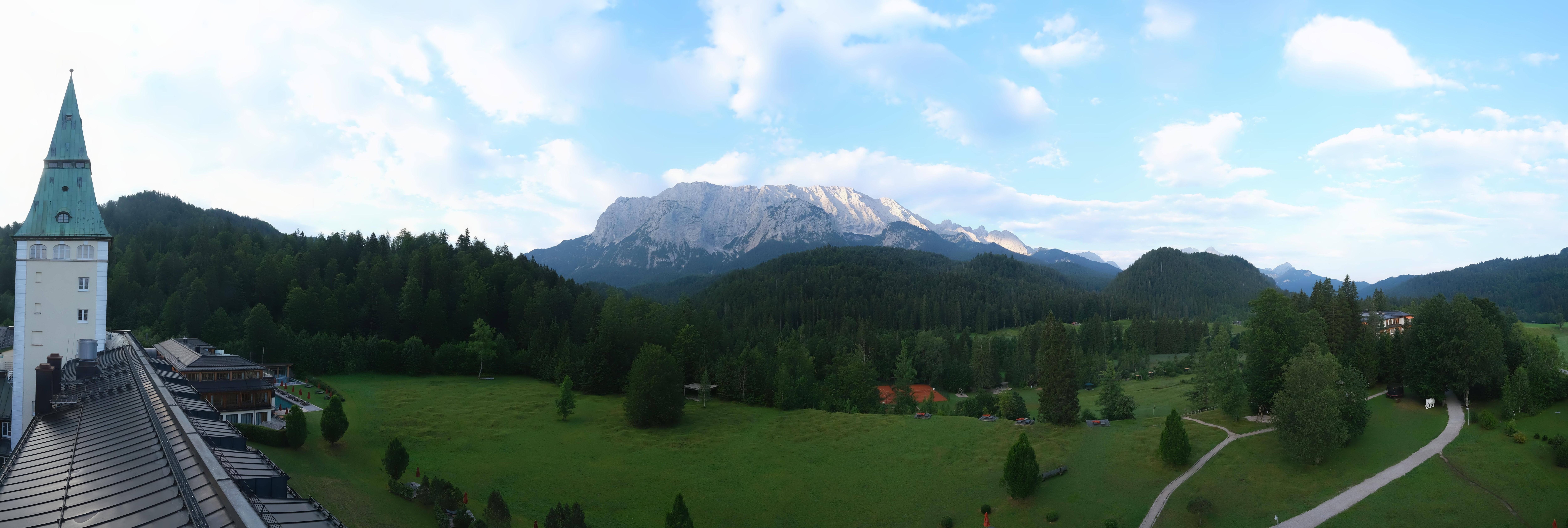Archiv Foto Webcam Garmisch-Partenkirchen: Schloss Elmau