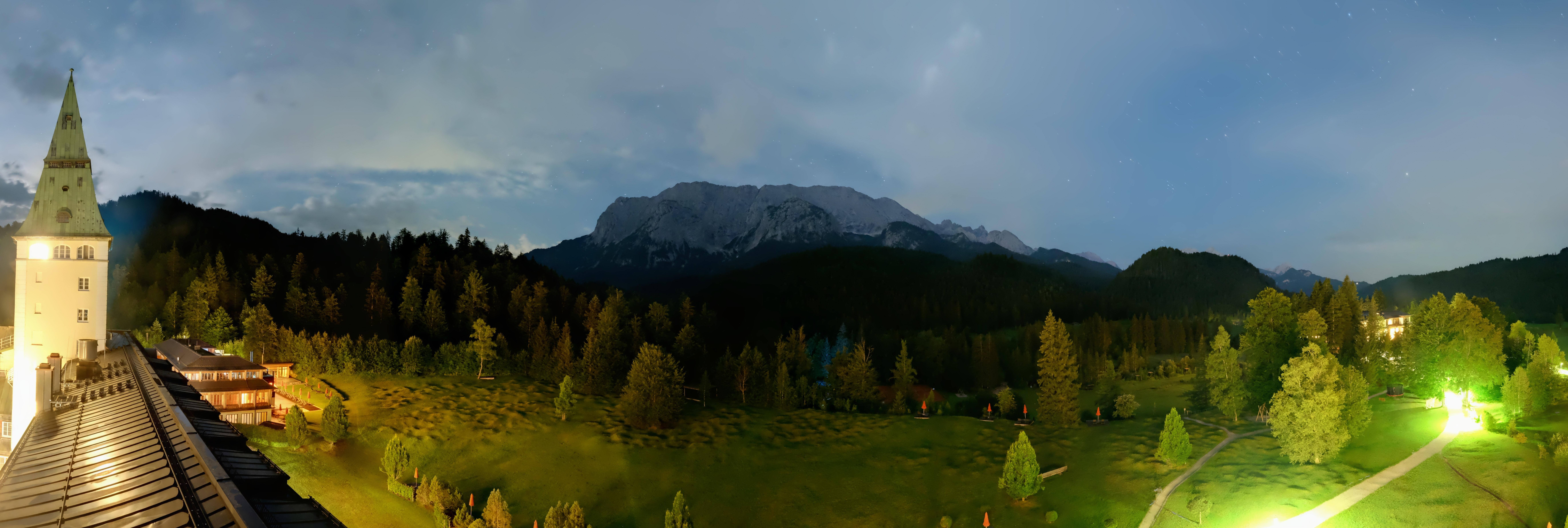 Archiv Foto Webcam Garmisch-Partenkirchen: Schloss Elmau