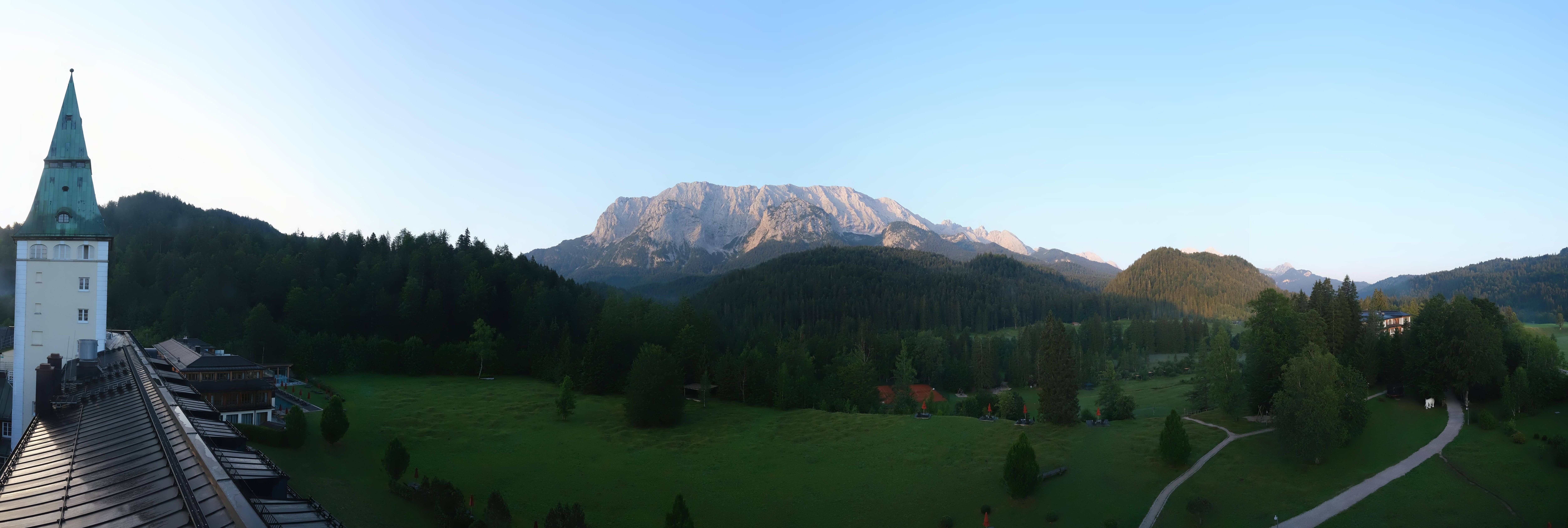 Archiv Foto Webcam Garmisch-Partenkirchen: Schloss Elmau