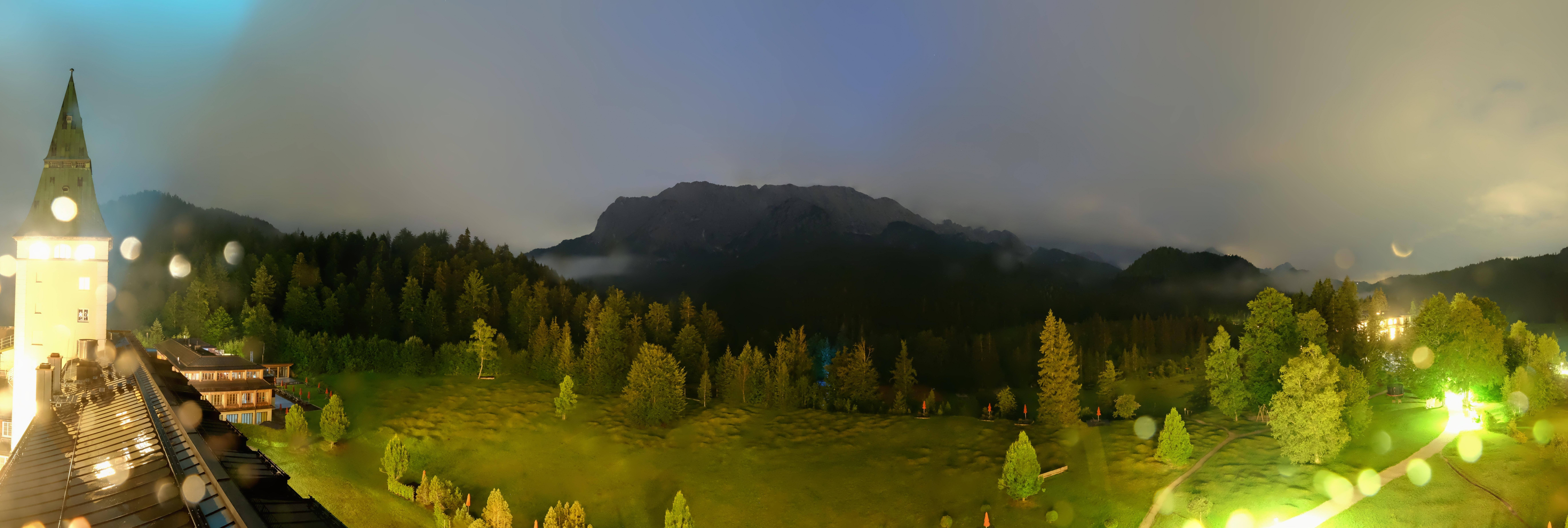 Archiv Foto Webcam Garmisch-Partenkirchen: Schloss Elmau