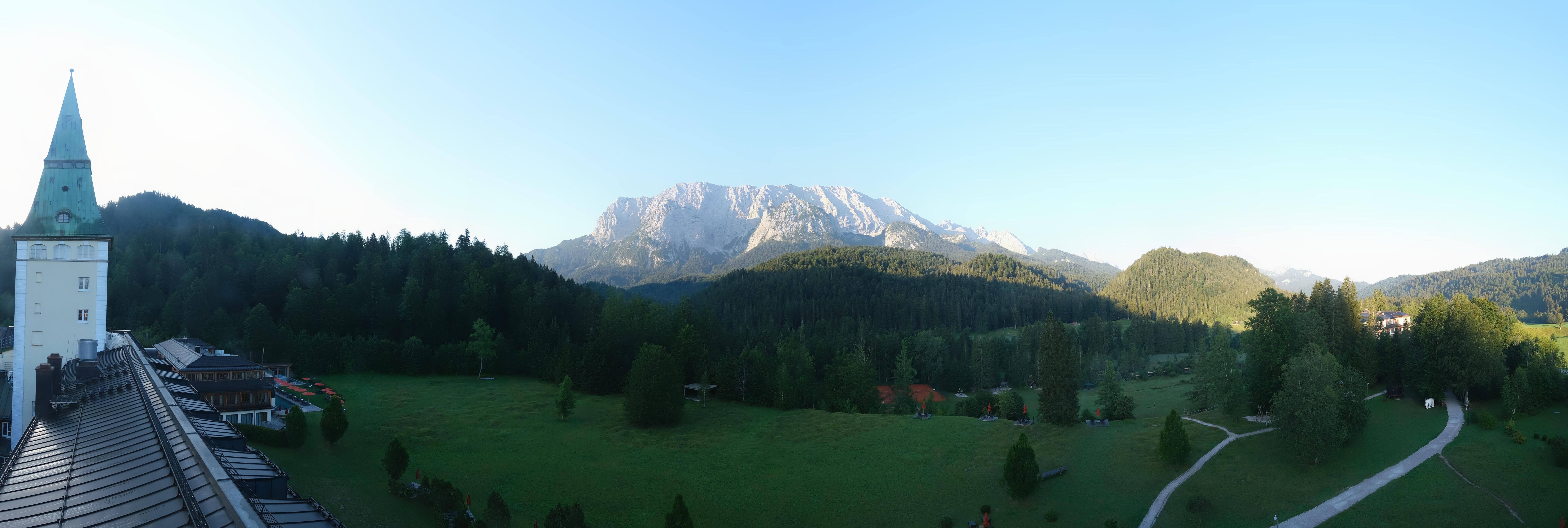 Archiv Foto Webcam Garmisch-Partenkirchen: Schloss Elmau