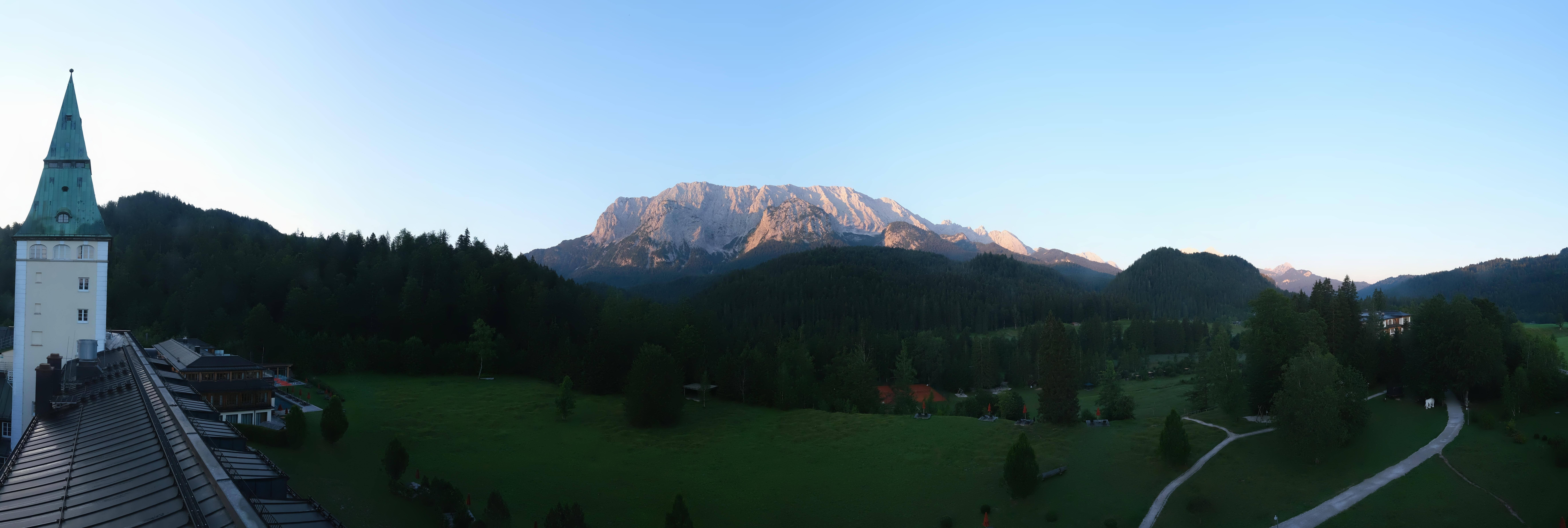 Archiv Foto Webcam Garmisch-Partenkirchen: Schloss Elmau