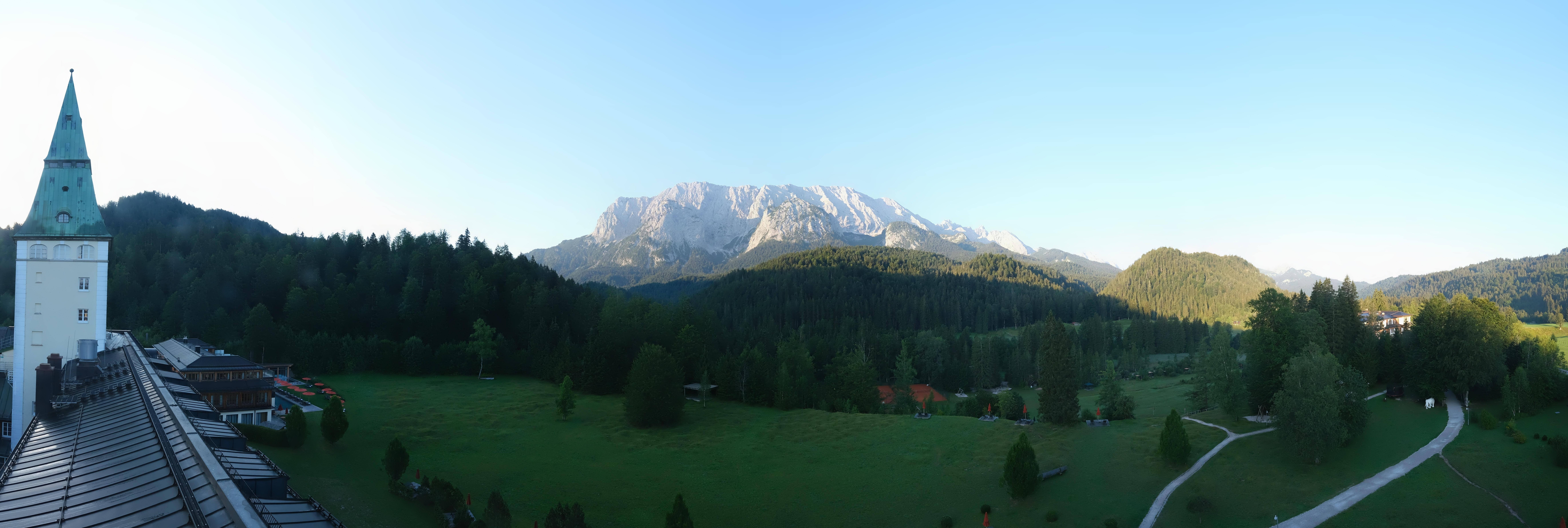 Archiv Foto Webcam Garmisch-Partenkirchen: Schloss Elmau
