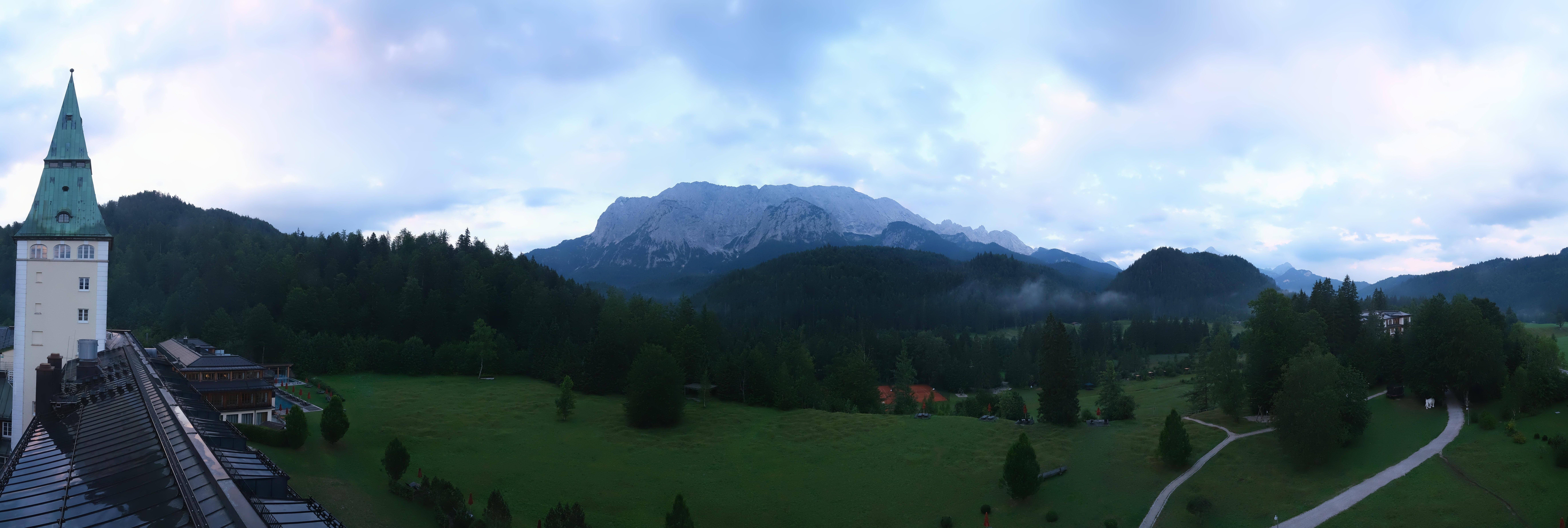 Archiv Foto Webcam Garmisch-Partenkirchen: Schloss Elmau