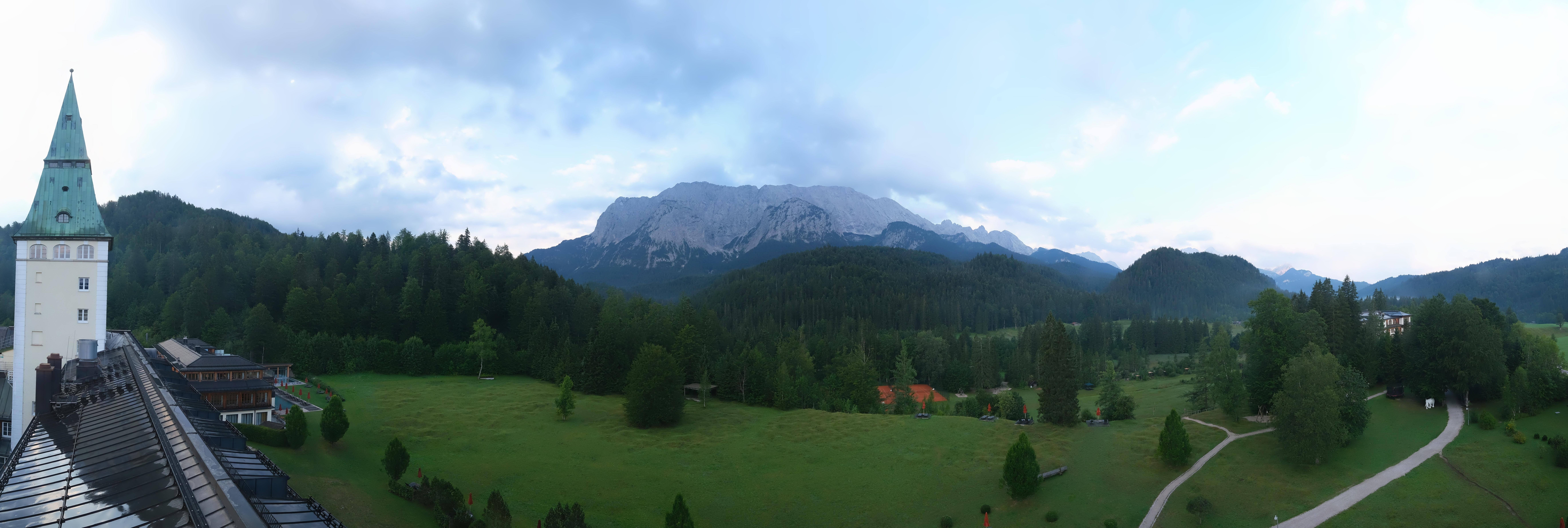 Archiv Foto Webcam Garmisch-Partenkirchen: Schloss Elmau