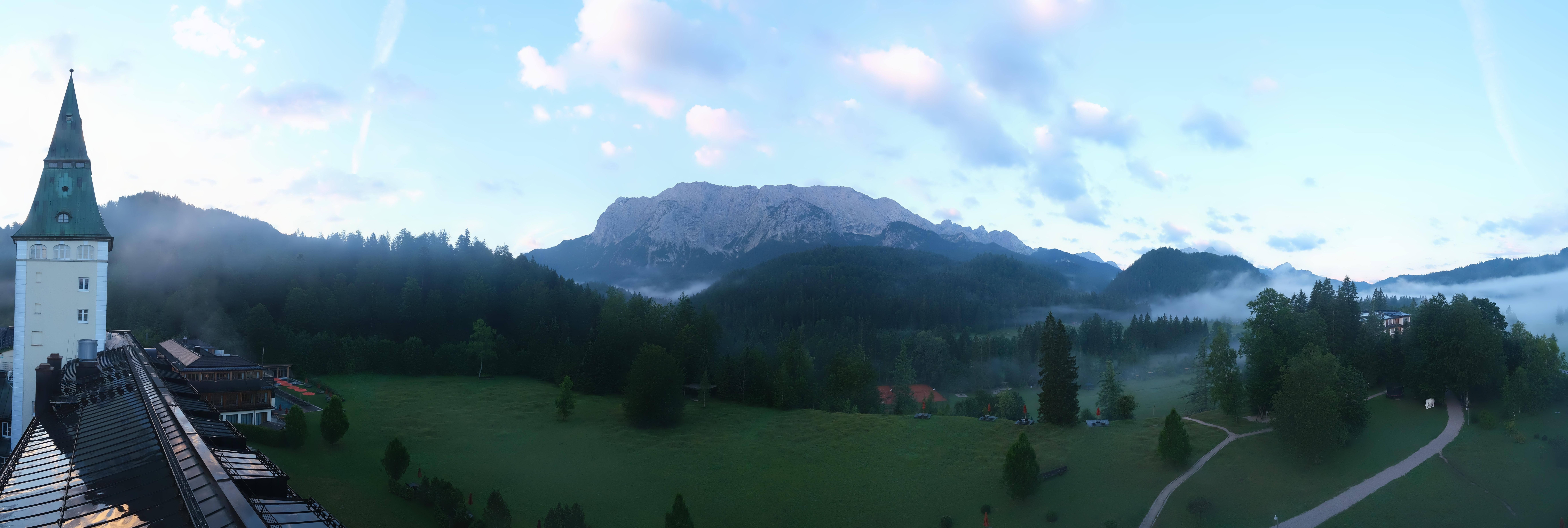 Archiv Foto Webcam Garmisch-Partenkirchen: Schloss Elmau