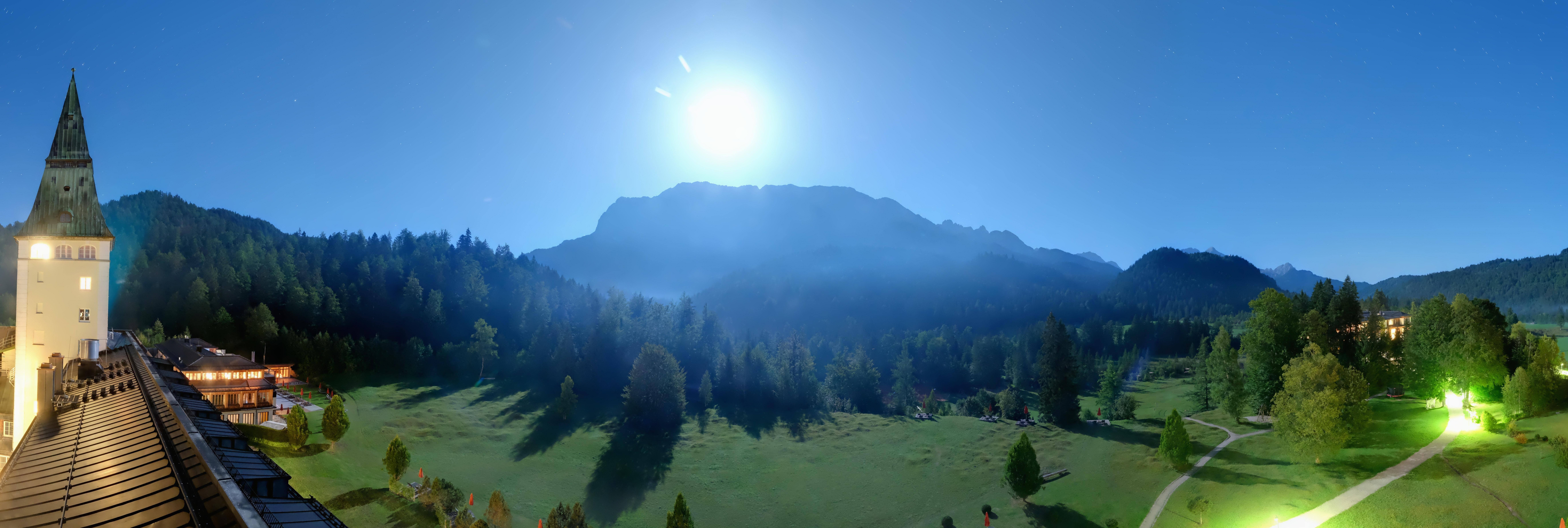 Archiv Foto Webcam Garmisch-Partenkirchen: Schloss Elmau