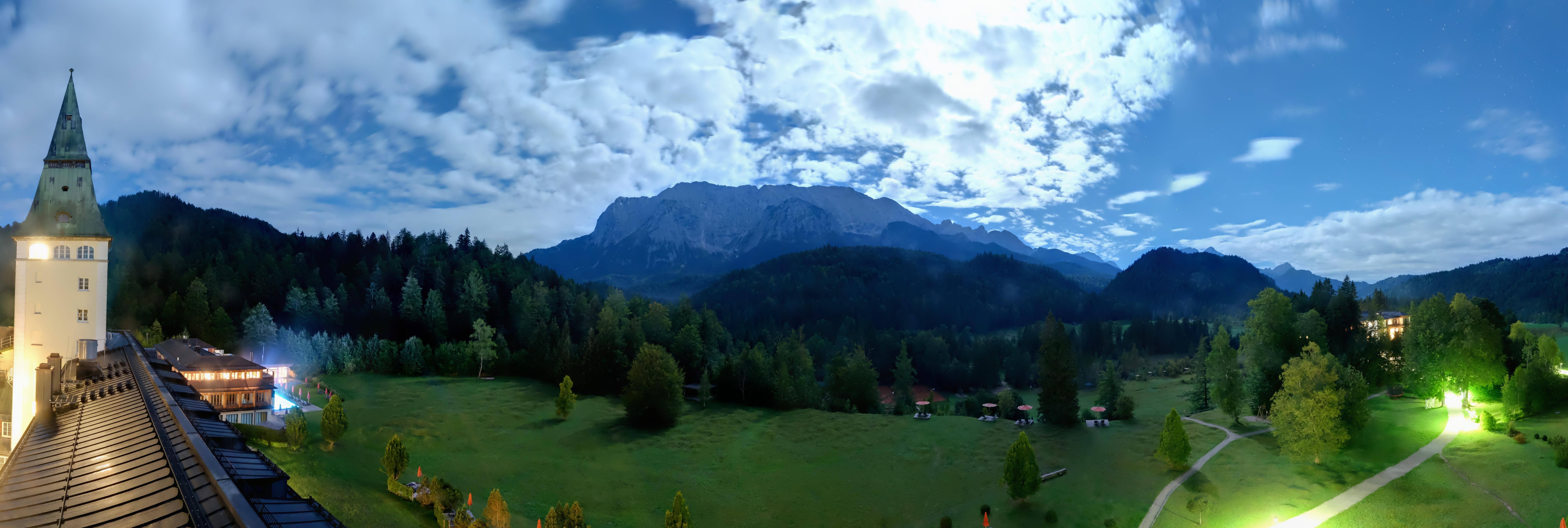 Archived image Webcam Schloss Elmau Luxury Spa Retreat
