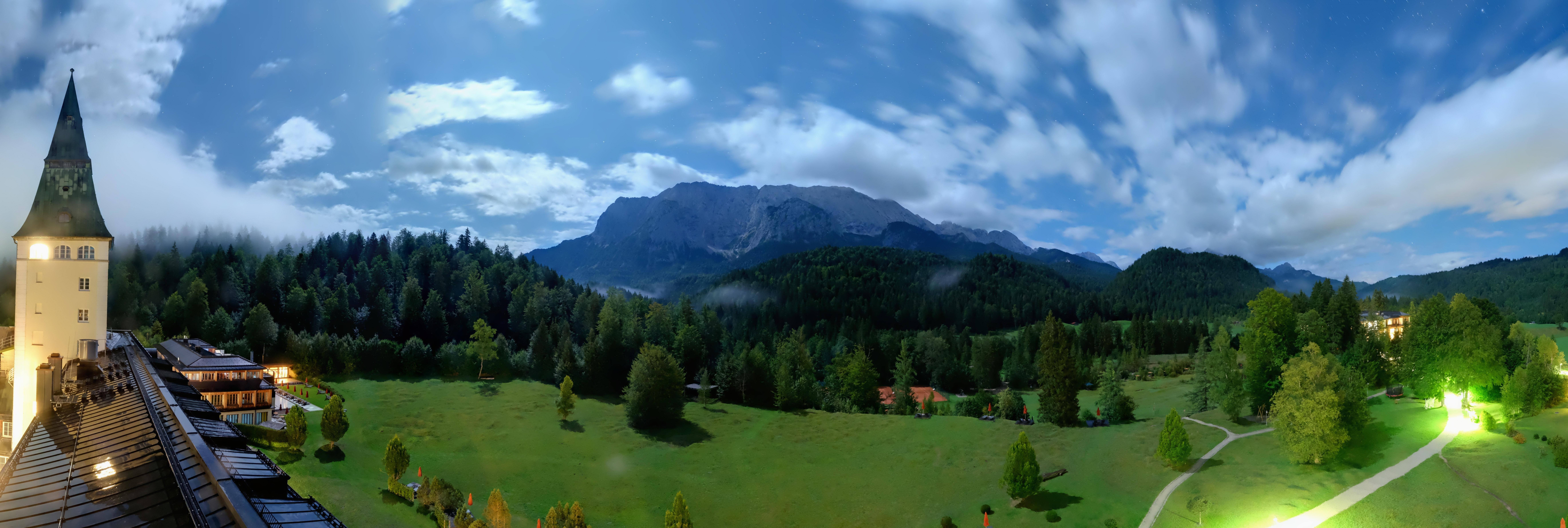 Archiv Foto Webcam Garmisch-Partenkirchen: Schloss Elmau