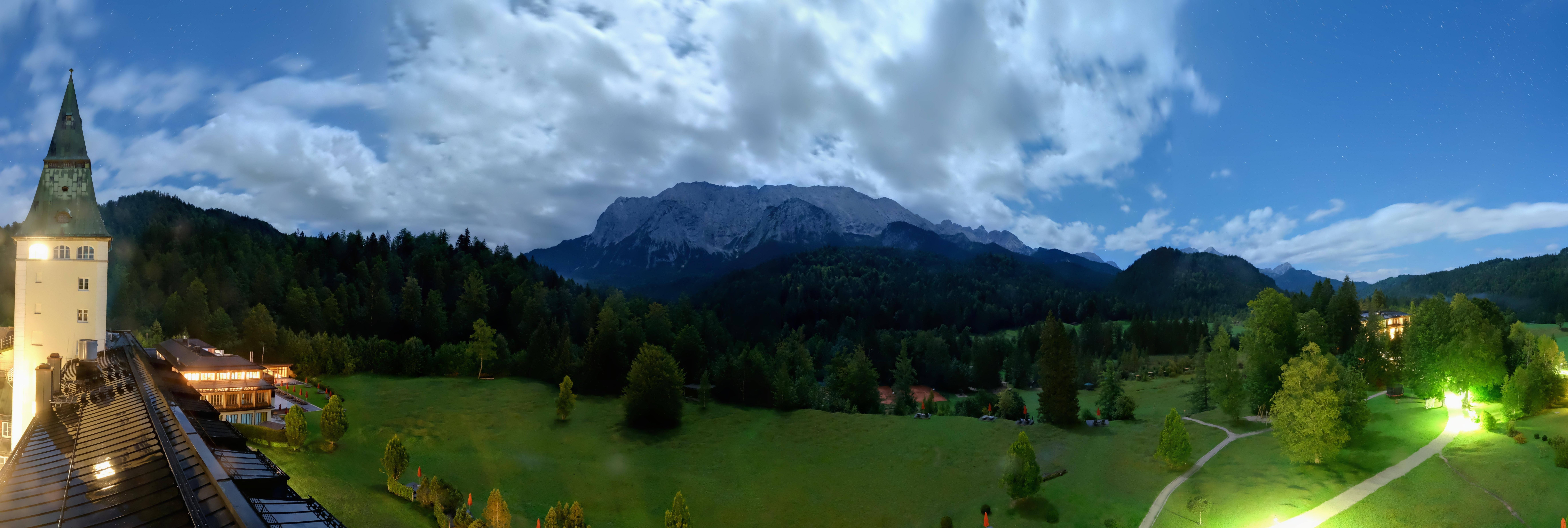 Archiv Foto Webcam Garmisch-Partenkirchen: Schloss Elmau