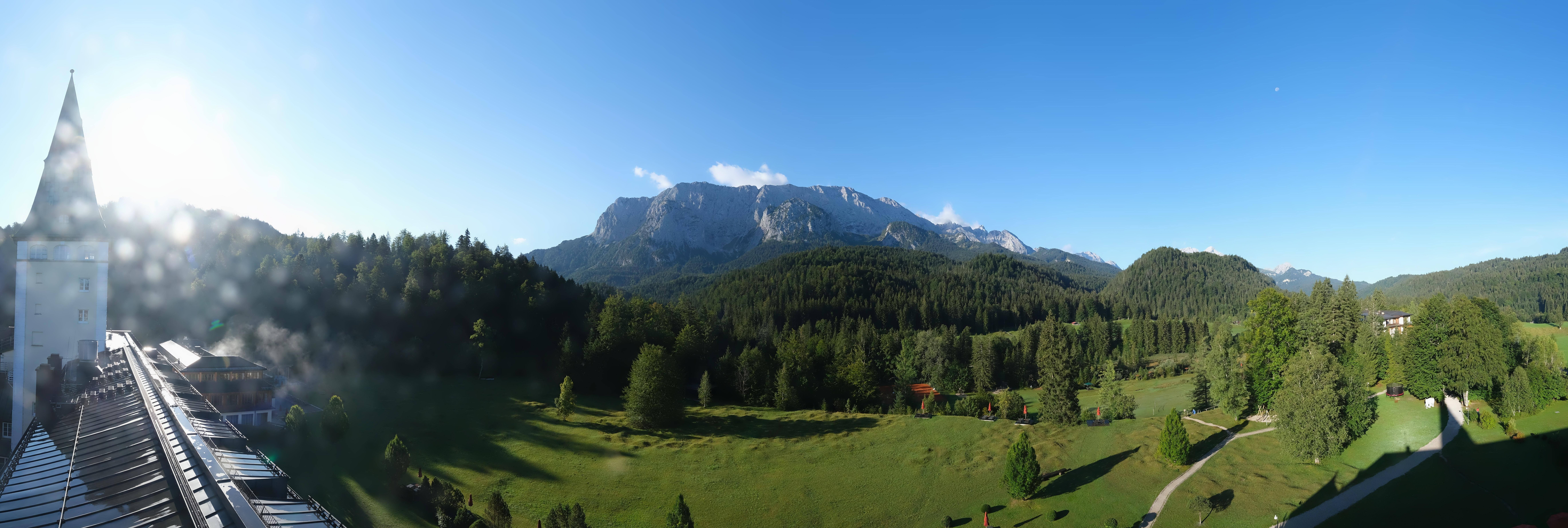 Archiv Foto Webcam Garmisch-Partenkirchen: Schloss Elmau