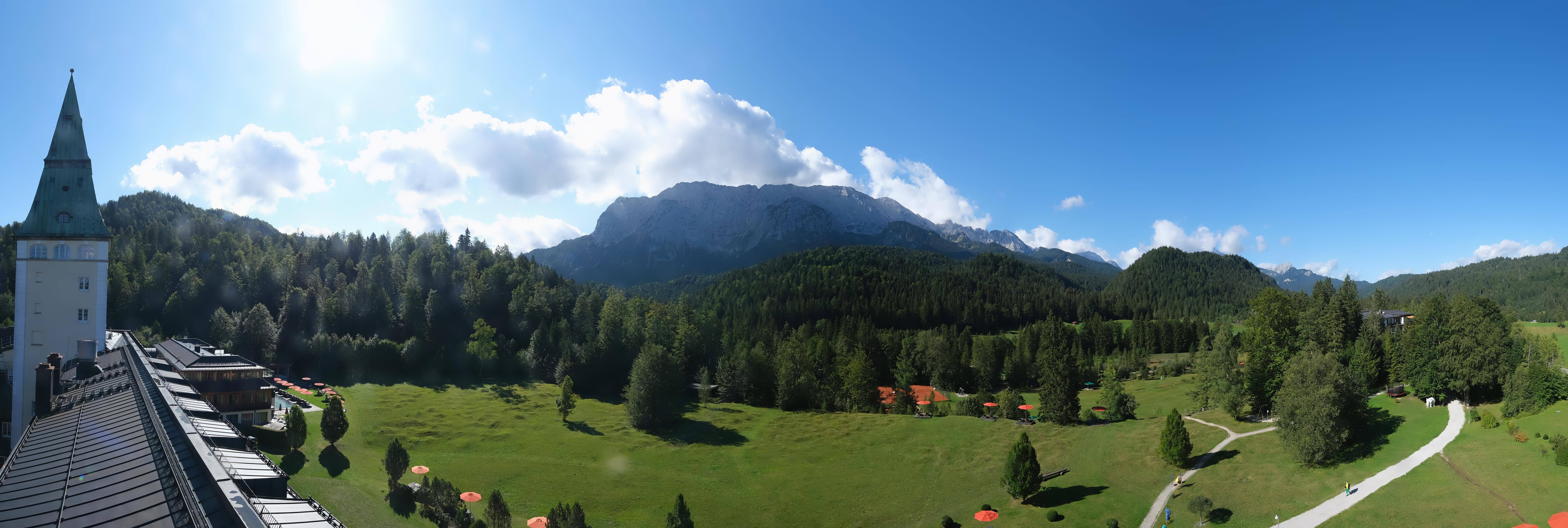 Archiv Foto Webcam Garmisch-Partenkirchen: Schloss Elmau