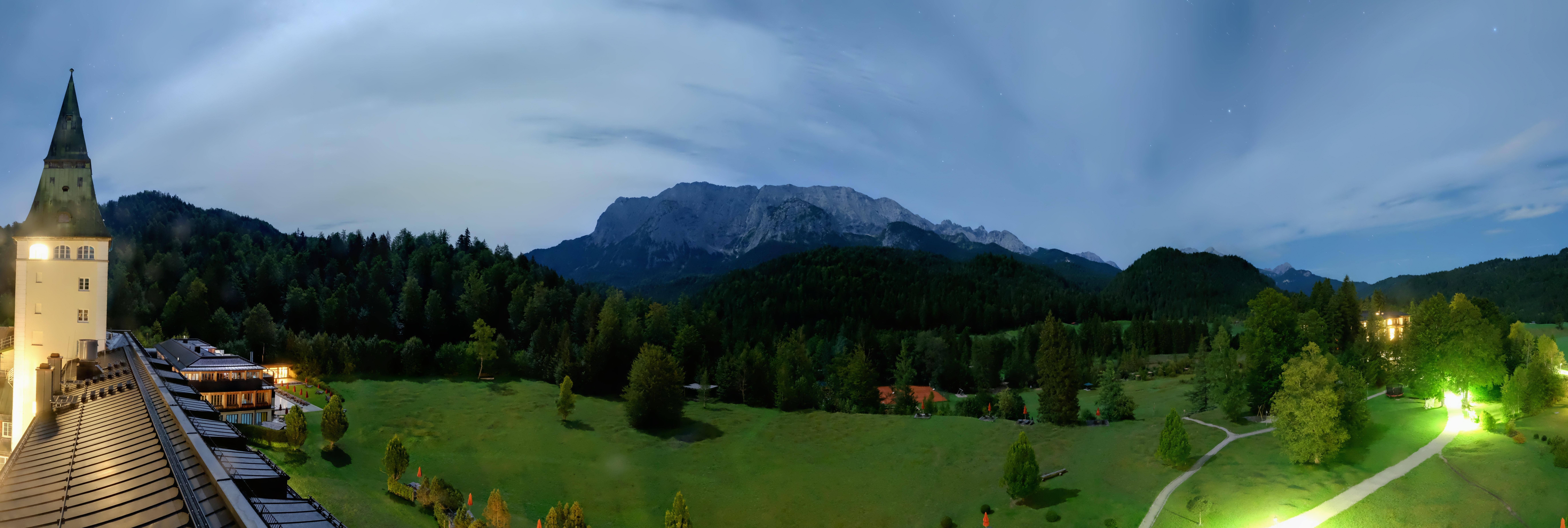 Archiv Foto Webcam Garmisch-Partenkirchen: Schloss Elmau