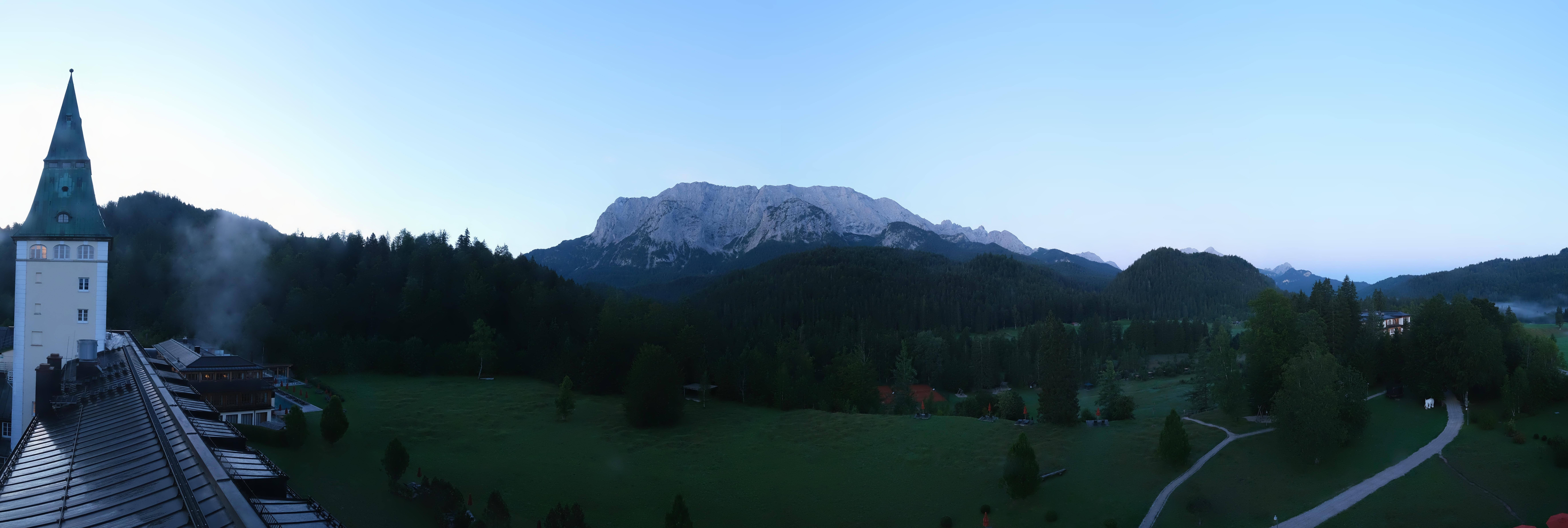 Archiv Foto Webcam Garmisch-Partenkirchen: Schloss Elmau