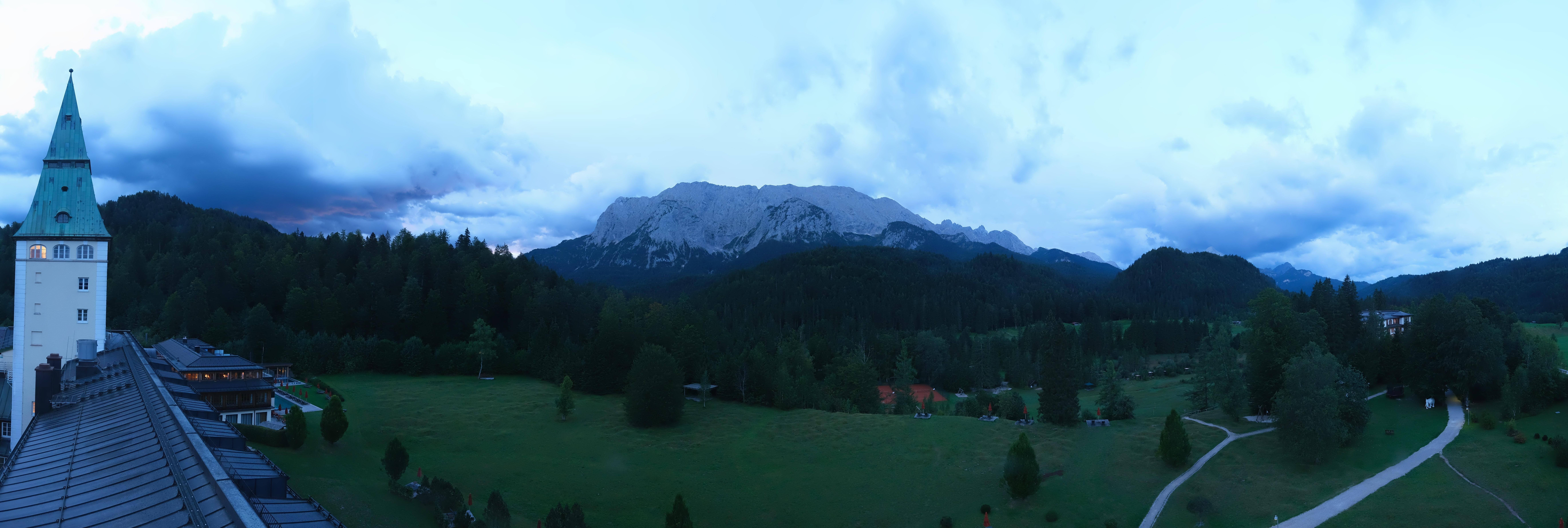 Archiv Foto Webcam Garmisch-Partenkirchen: Schloss Elmau