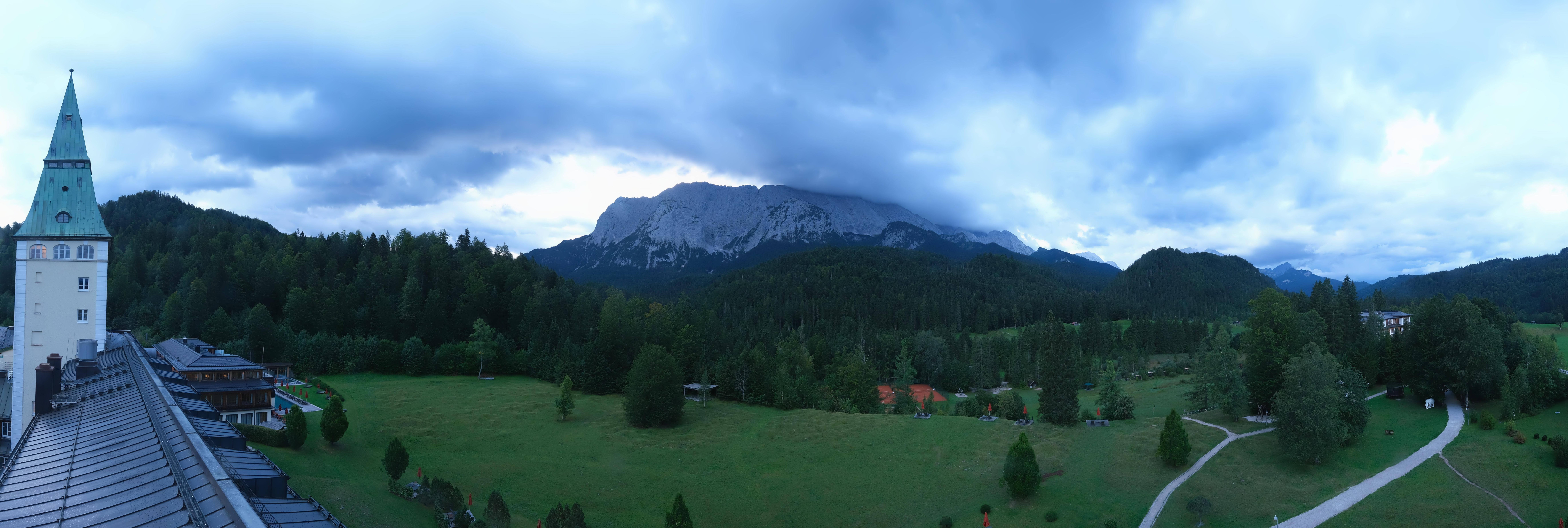 Archiv Foto Webcam Garmisch-Partenkirchen: Schloss Elmau