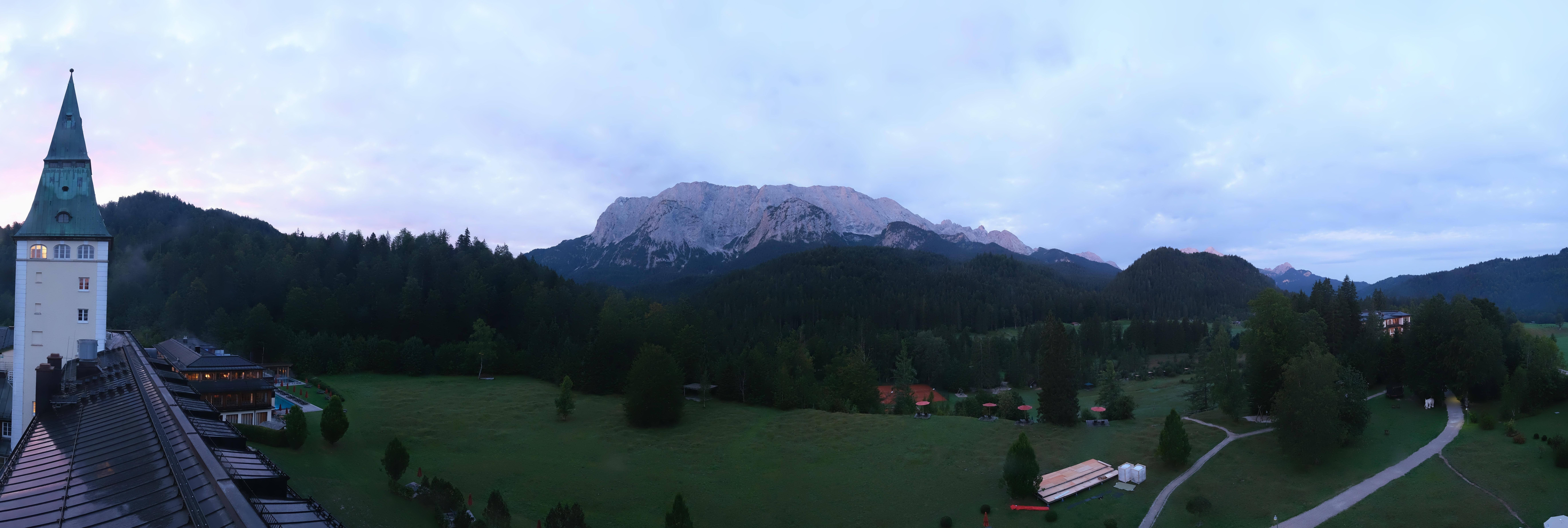 Archiv Foto Webcam Garmisch-Partenkirchen: Schloss Elmau