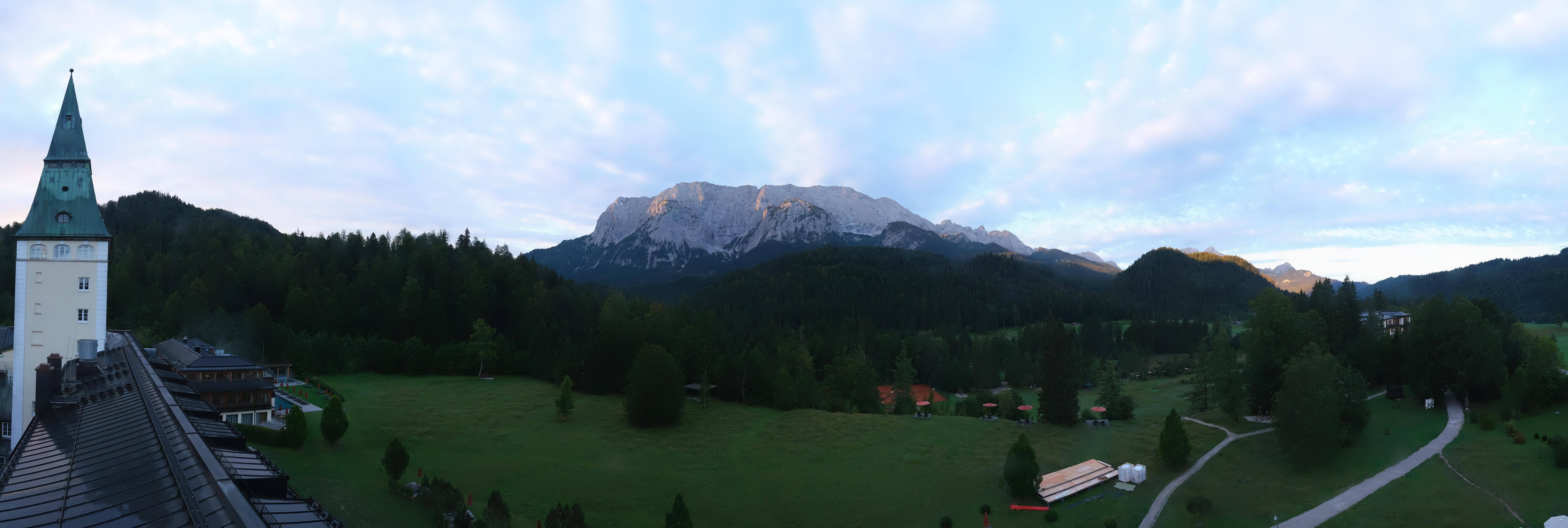 Archiv Foto Webcam Garmisch-Partenkirchen: Schloss Elmau