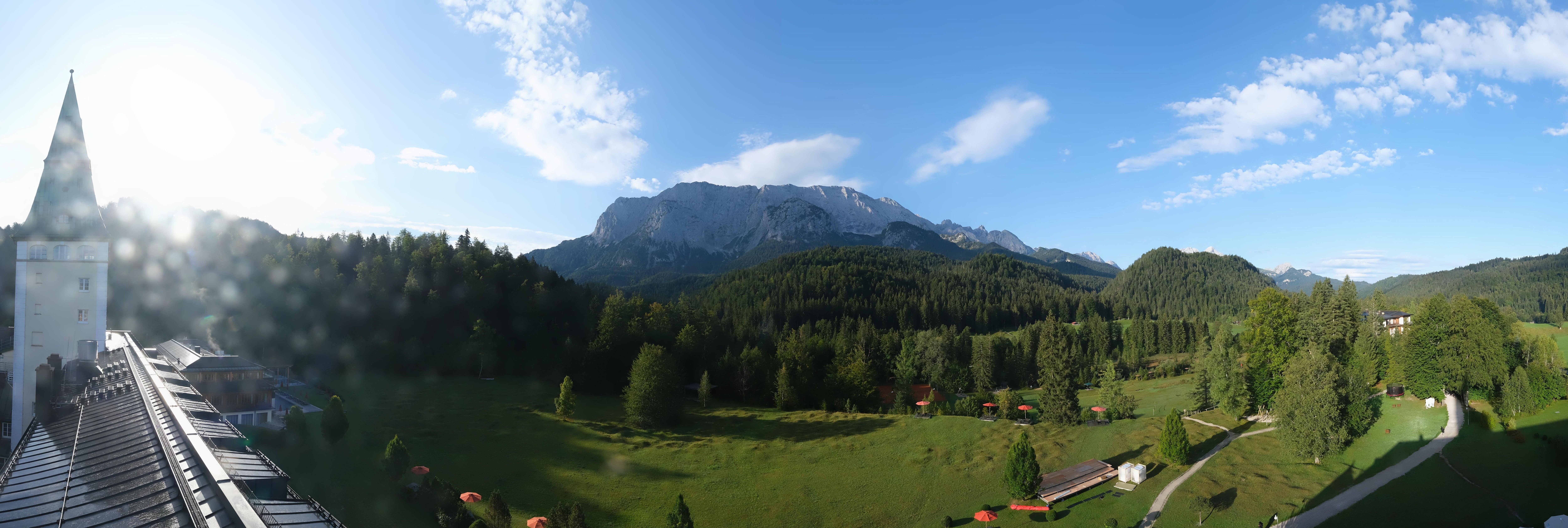 Archiv Foto Webcam Garmisch-Partenkirchen: Schloss Elmau